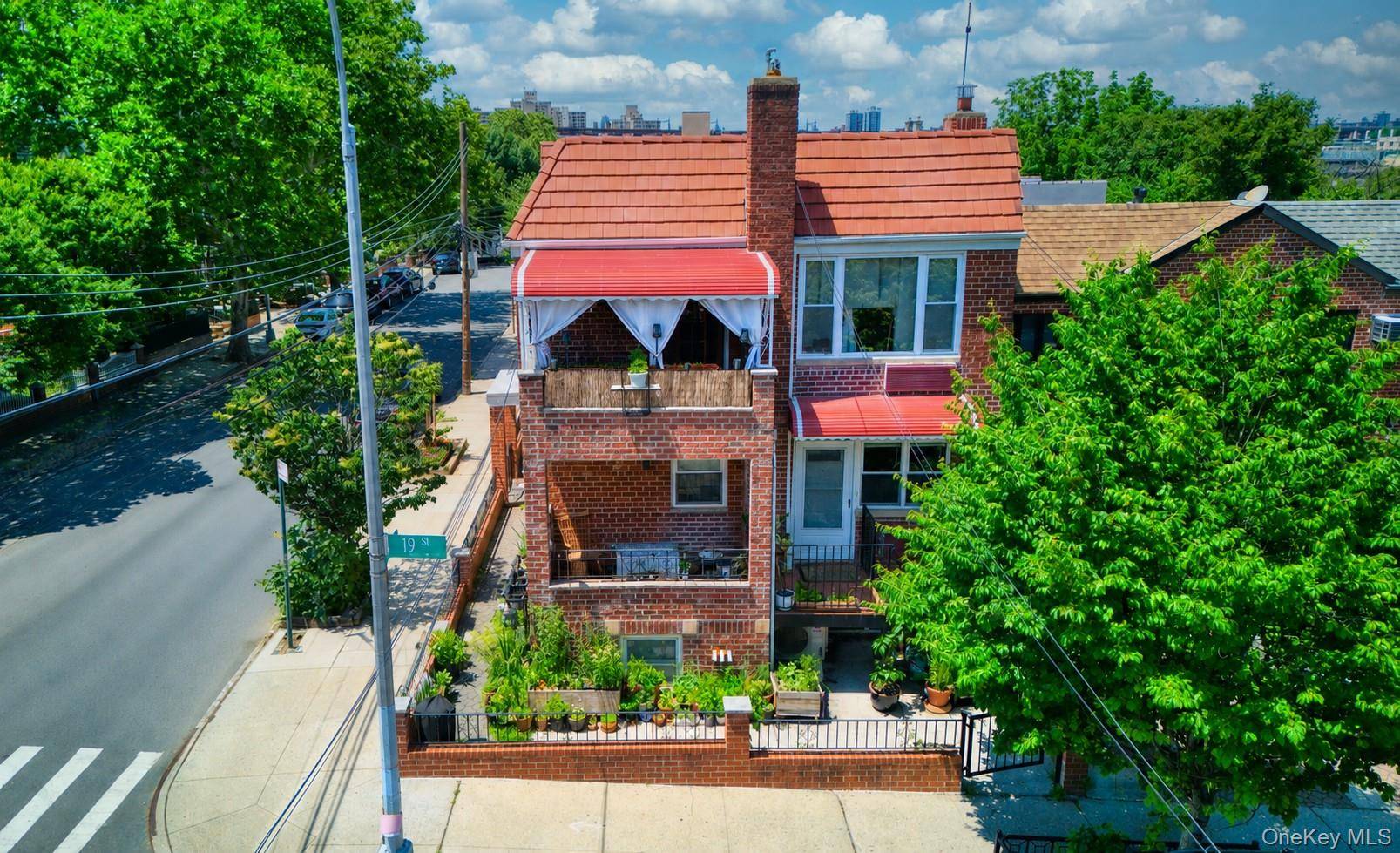 1855 21st DR, Astoria, NY 11105