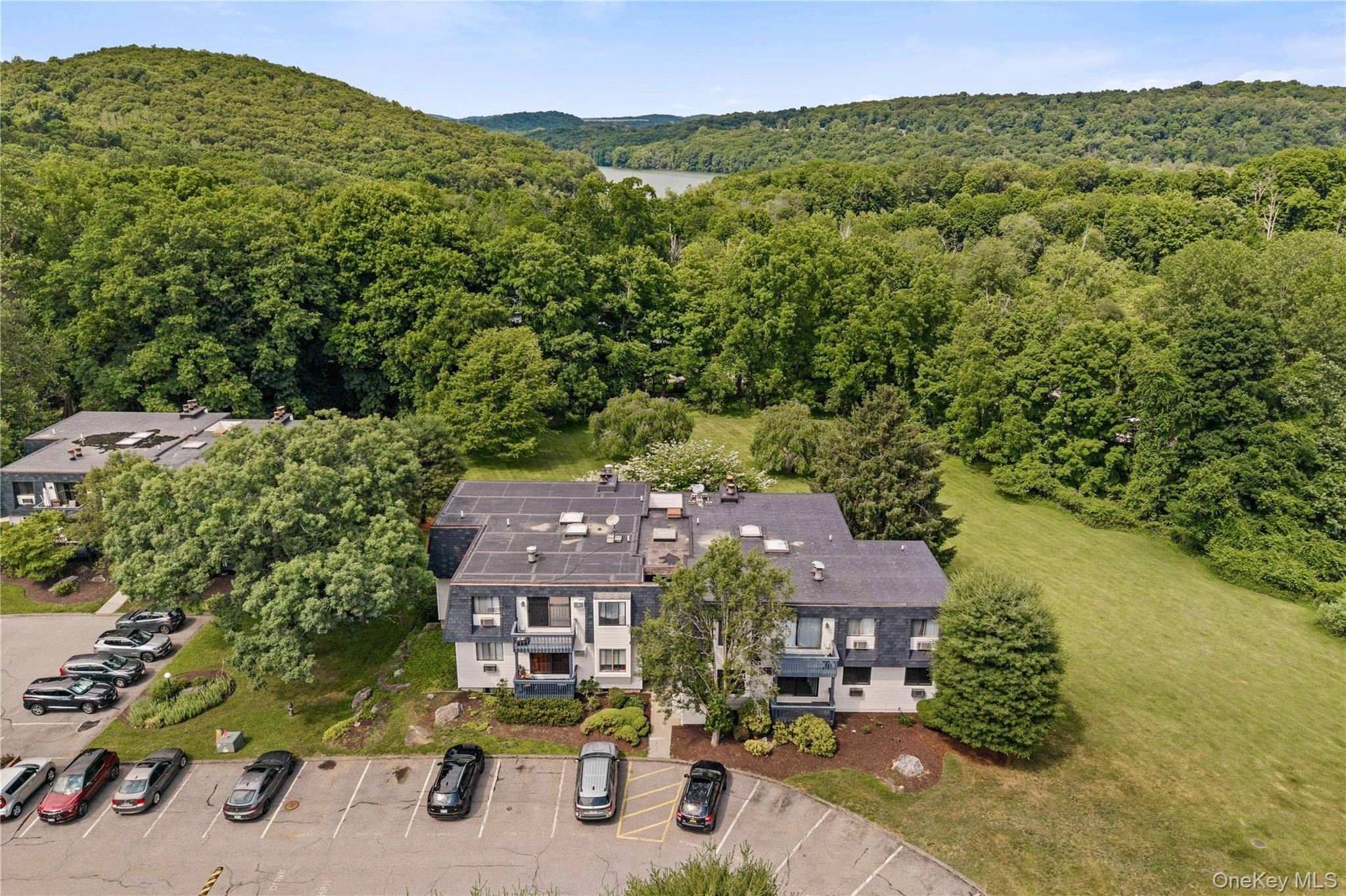 104 Drew LN, Carmel, NY 10512