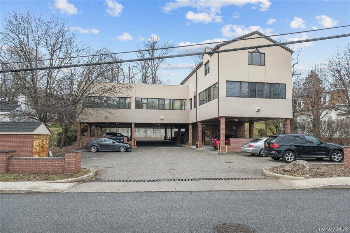8 Revolutionary RD #suite 207, Ossining, NY 10562