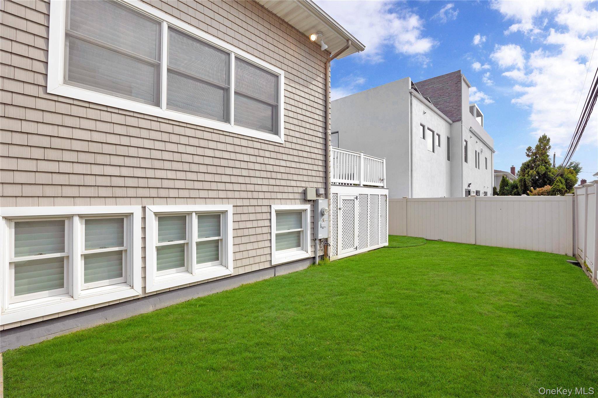 36 Prescott ST, Lido Beach, NY 11561