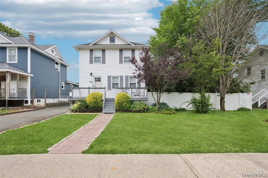 104 Park AVE, Babylon, NY 11702