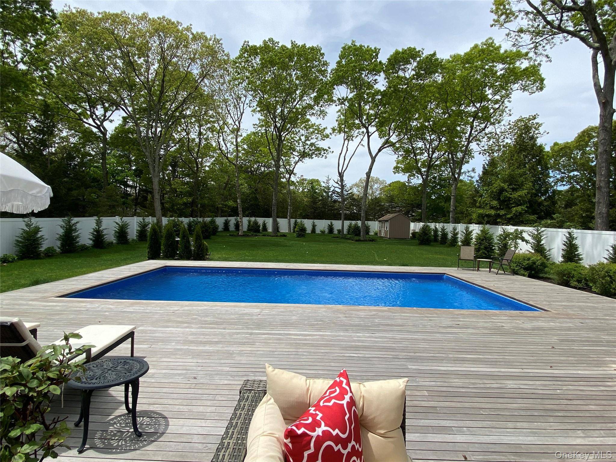 69 Rogers AVE, Westhampton Beach, NY 11978