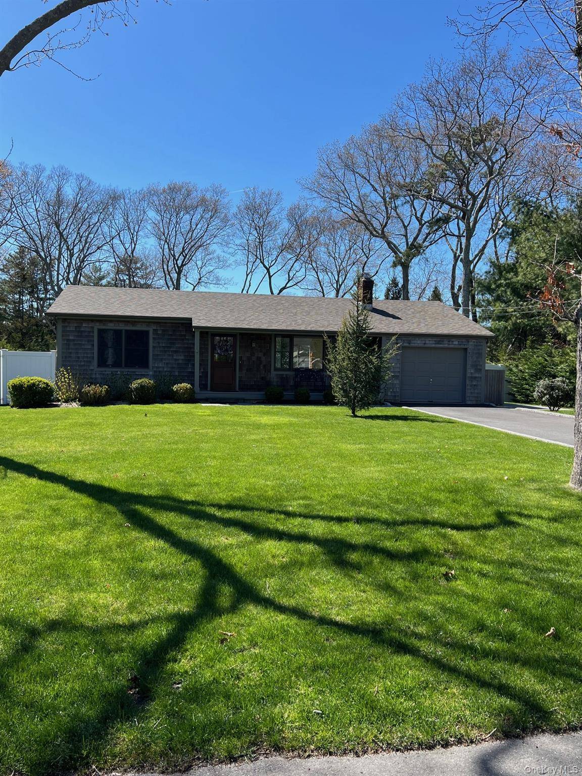 69 Rogers AVE, Westhampton Beach, NY 11978