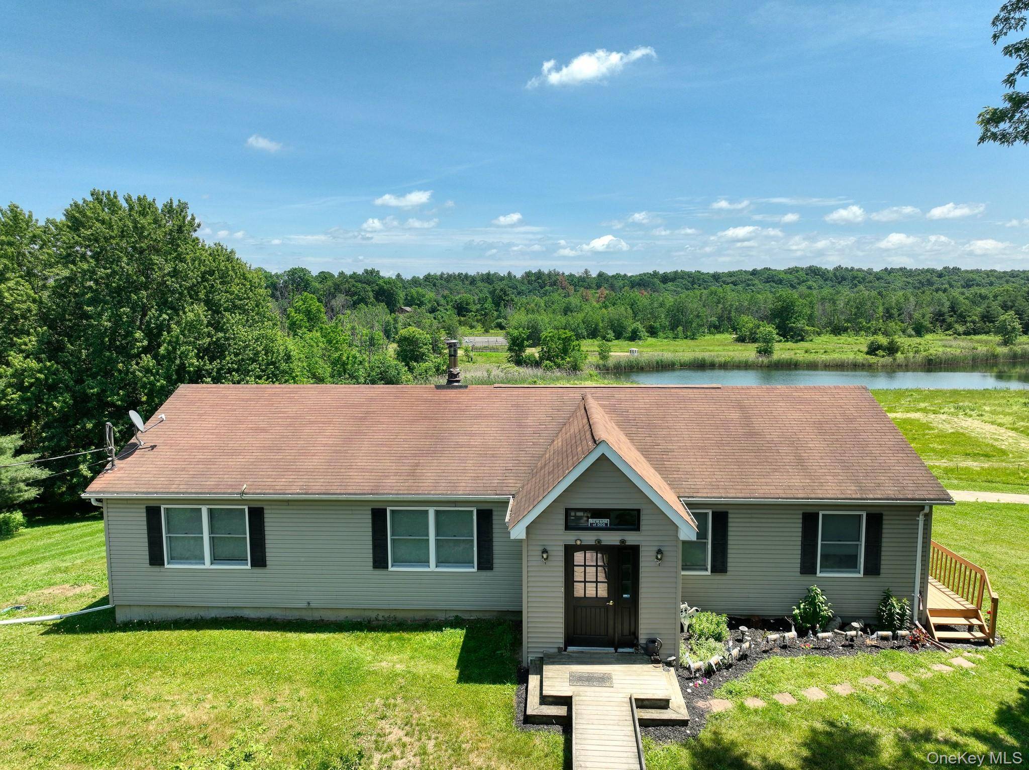 75 Eastern Pkwy, Germantown, NY 12526