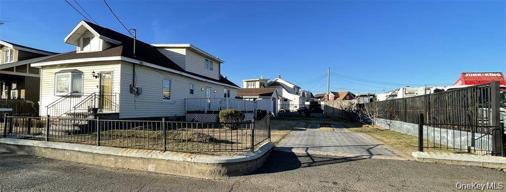 10 3rd ST, Rosedale, NY 11422