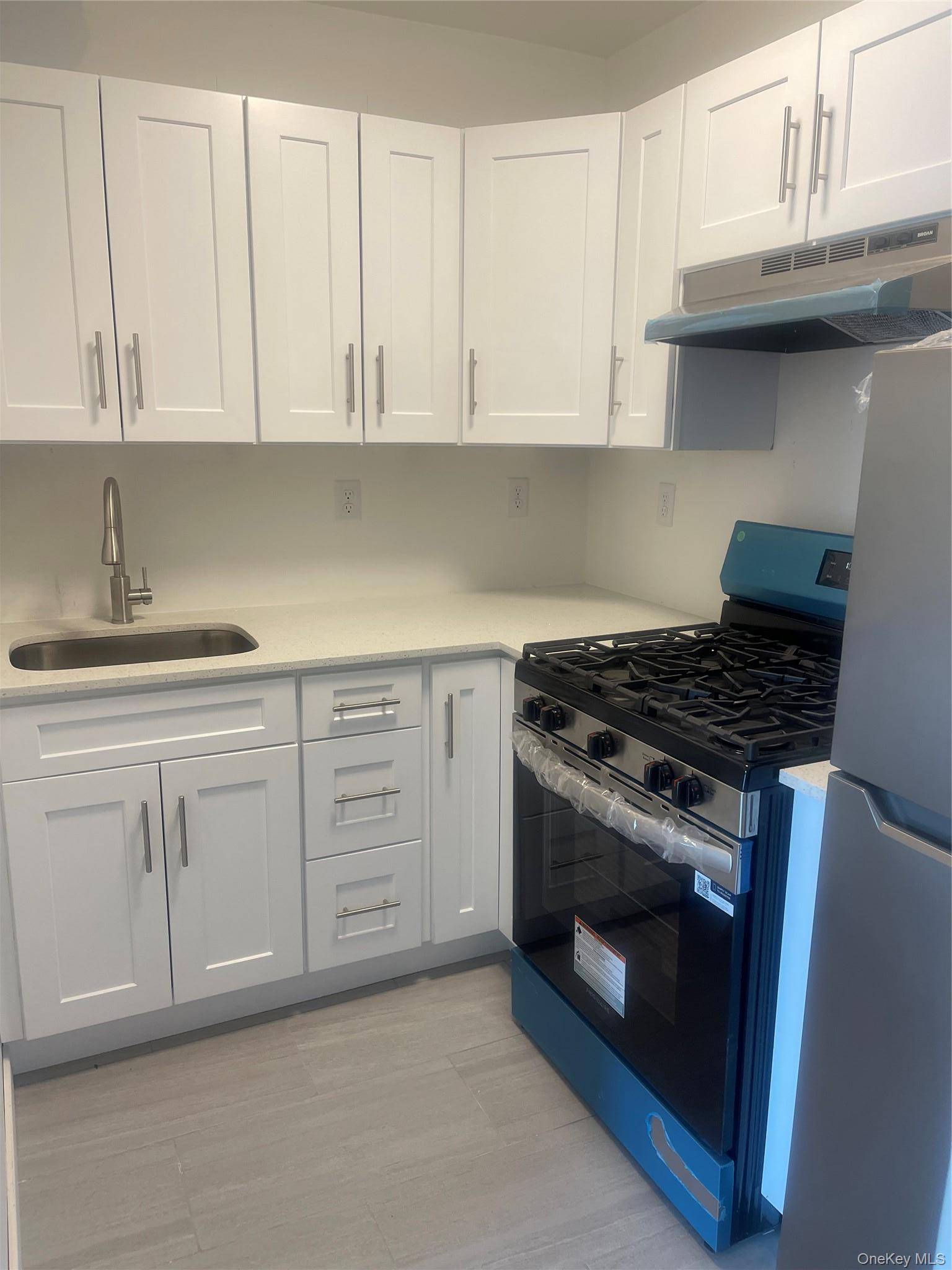 671 Bronx River RD #4G, Yonkers, NY 10704