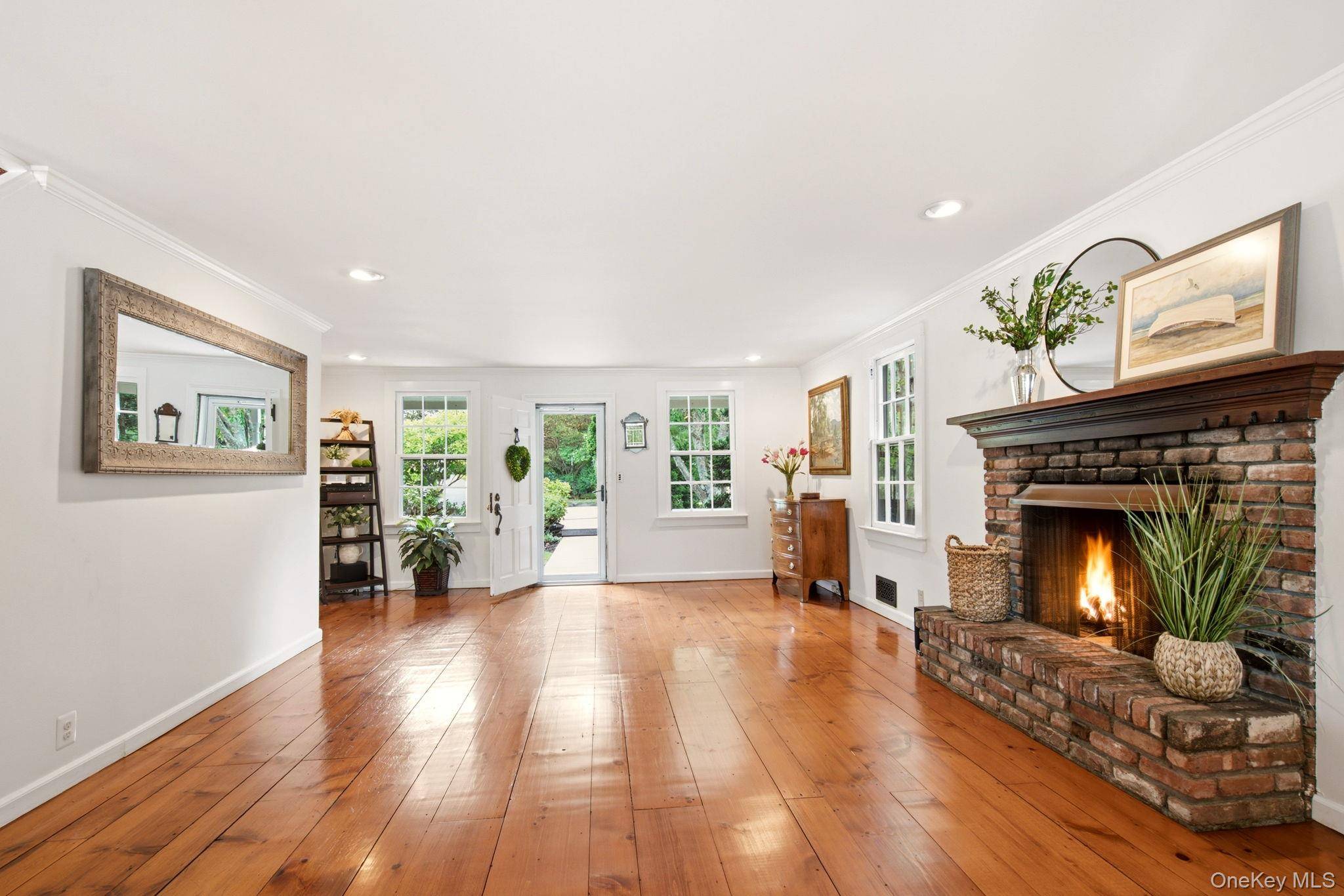 33 Prospect RD, Centerport, NY 11721