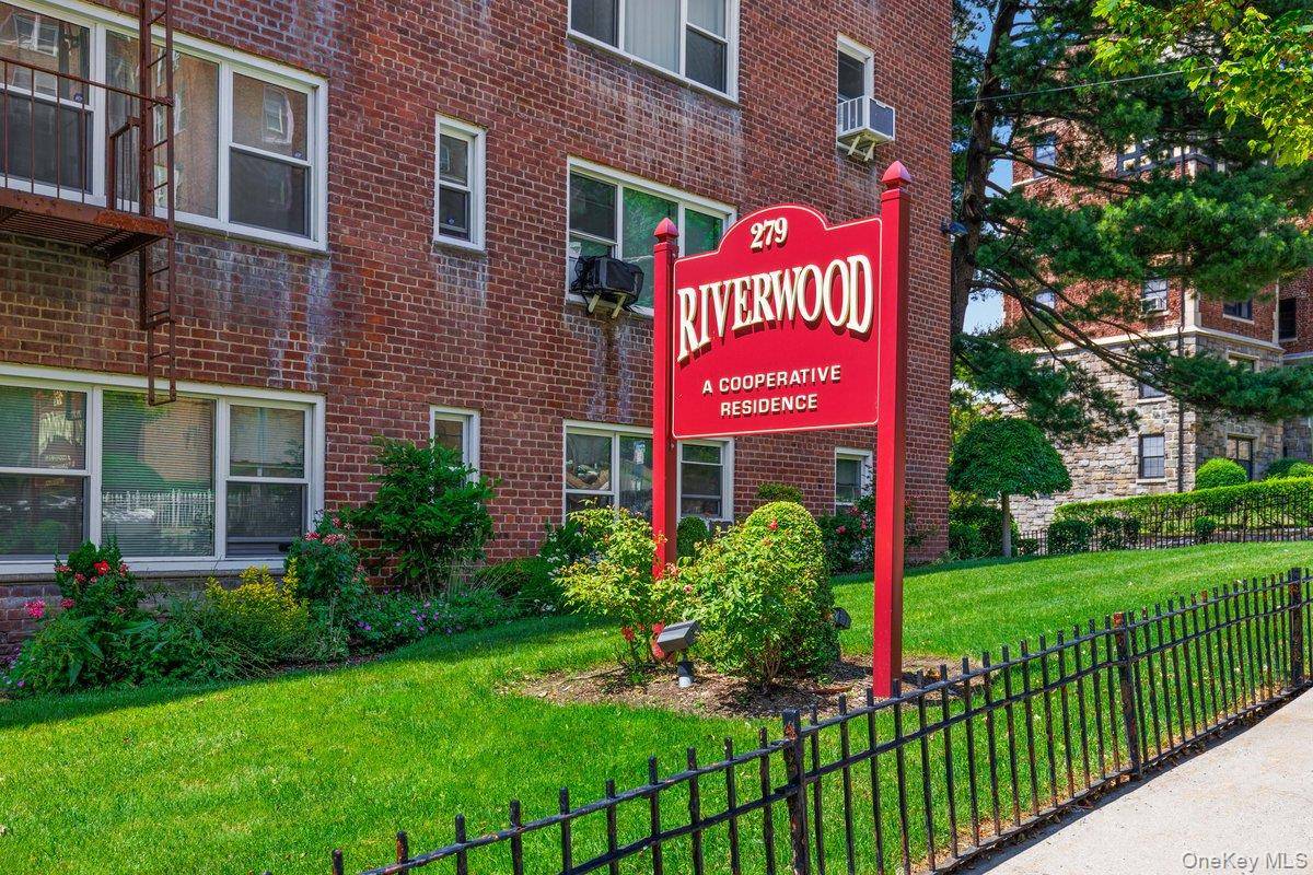 279 N Broadway #7A, Yonkers, NY 10701