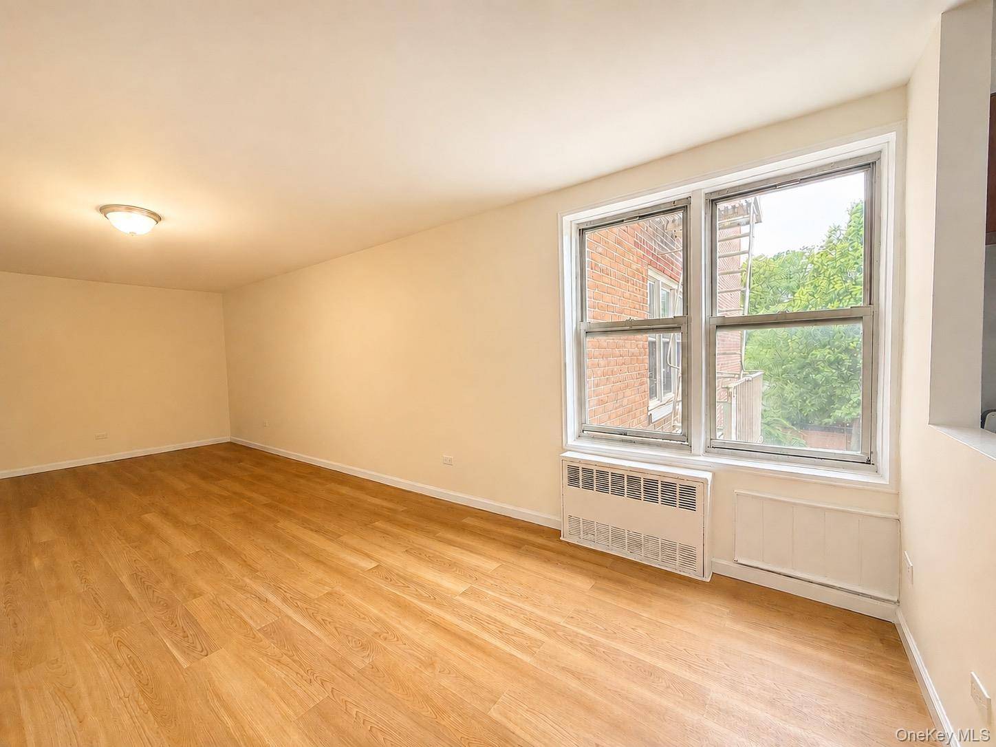 83-36 Beverly RD #5B, Kew Gardens, NY 11415