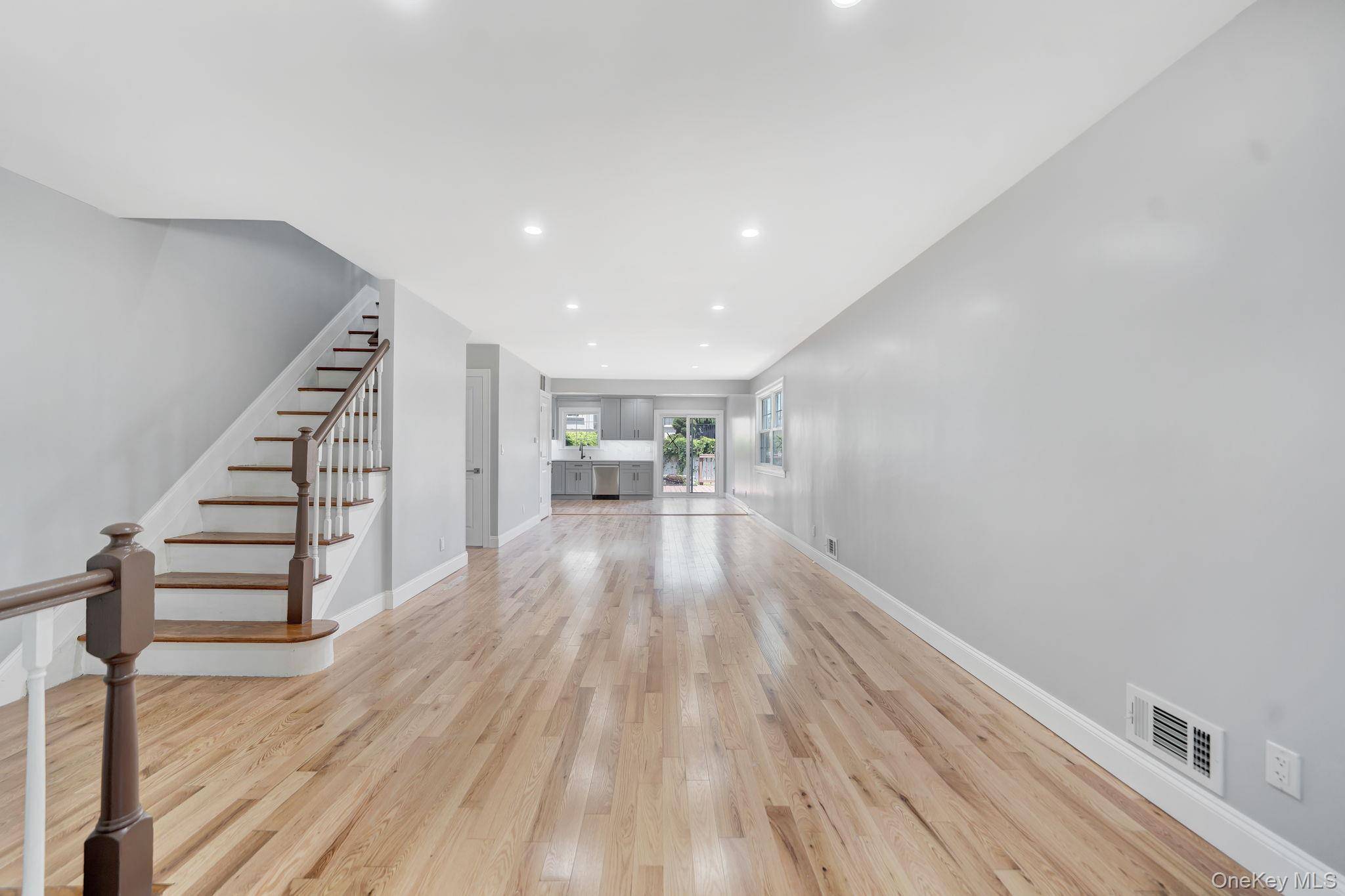 5 Notus AVE, Staten Island, NY 10312