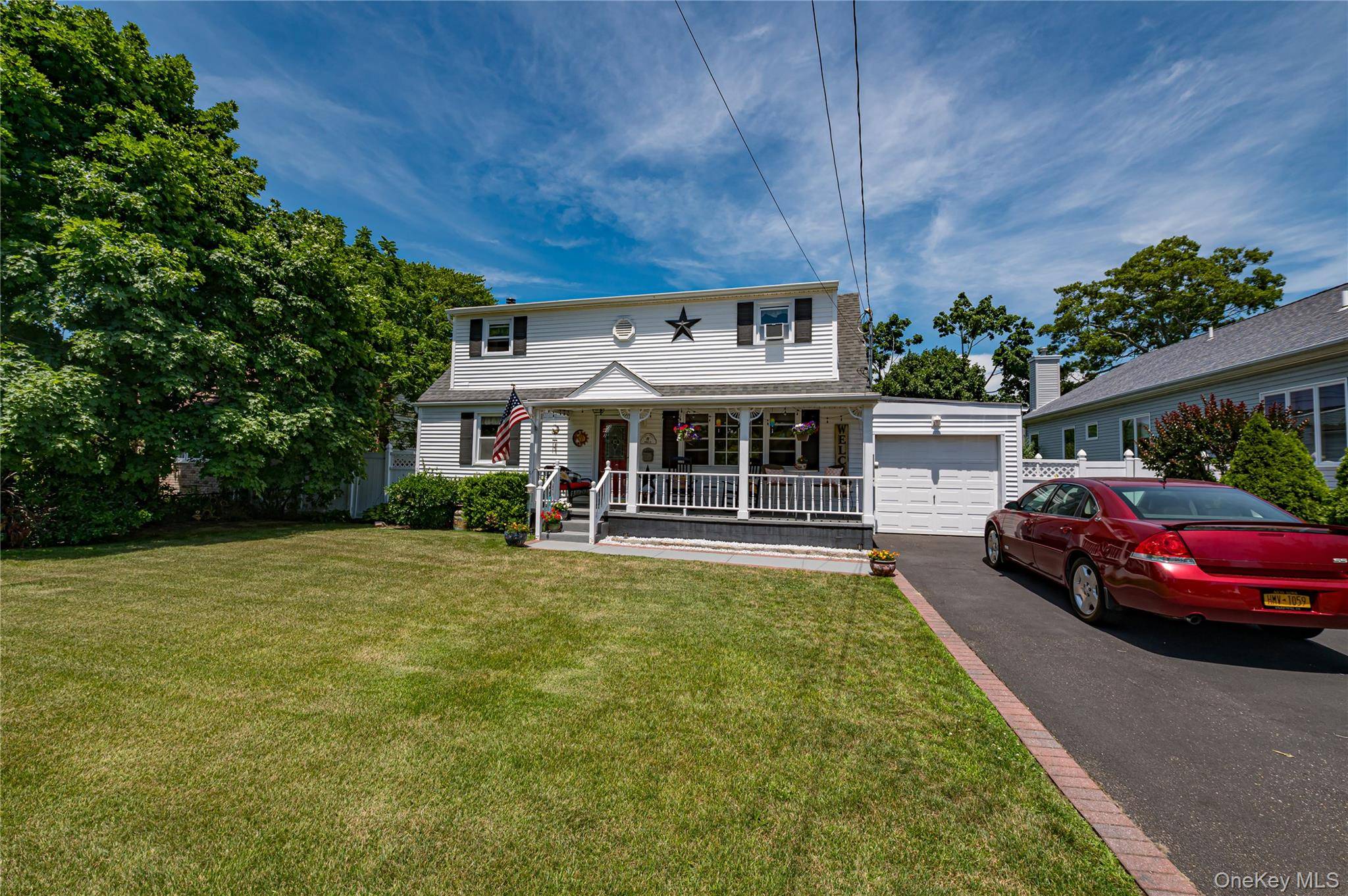 11 Spruce ST, Islip, NY 11751