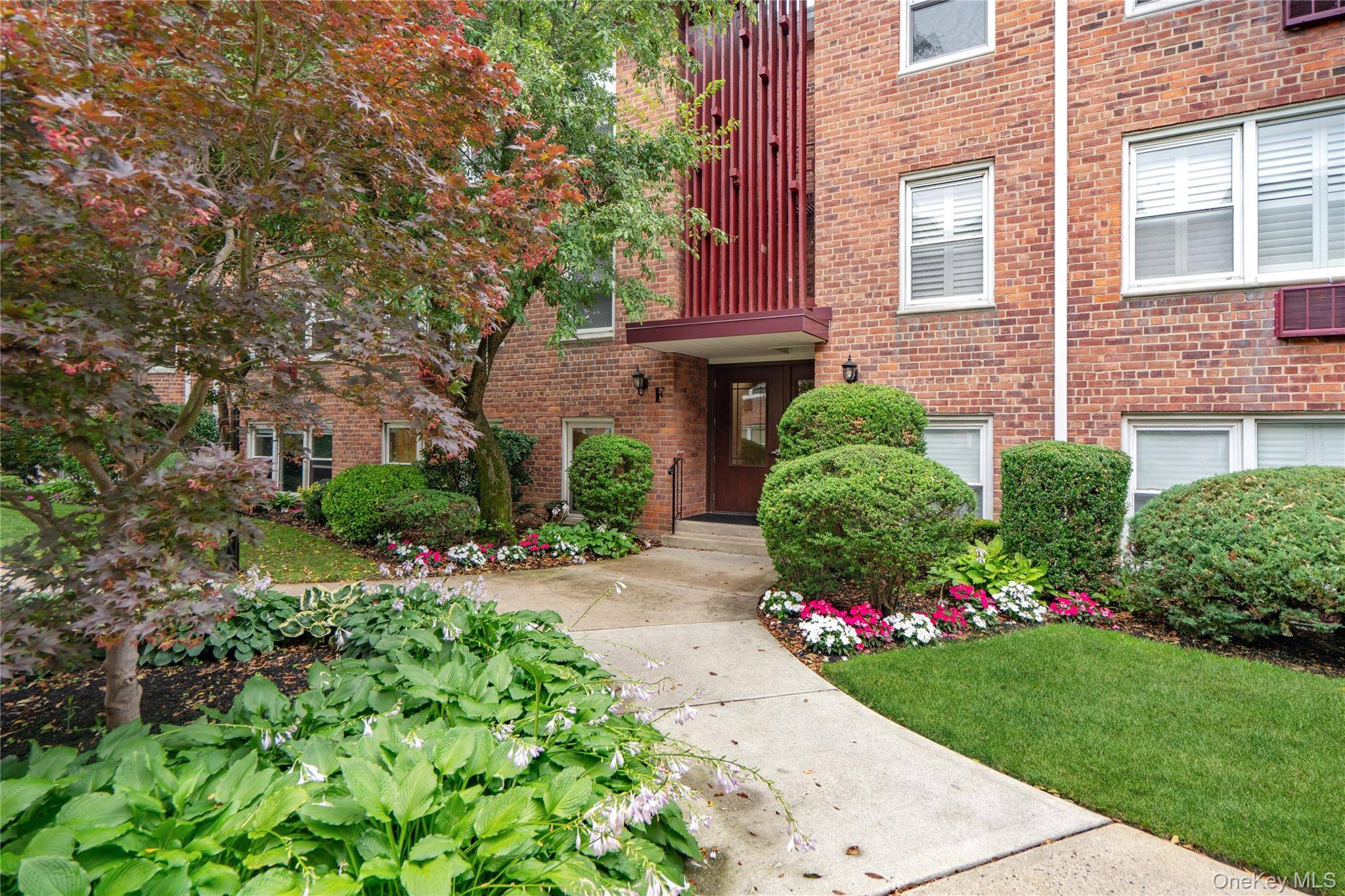 61 Maine AVE #F15, Rockville Centre, NY 11570