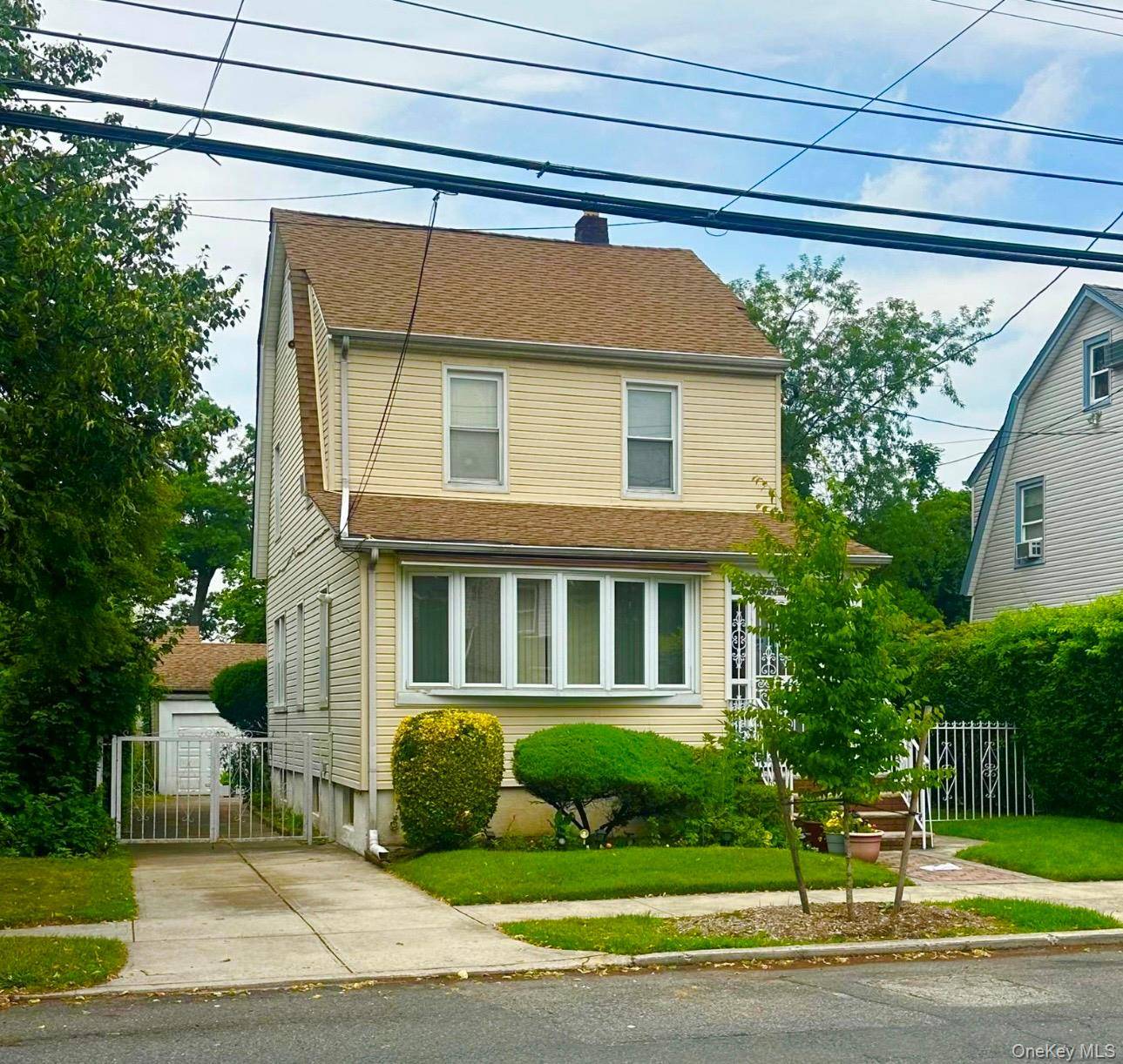10048 222nd ST, Queens Village, NY 11429