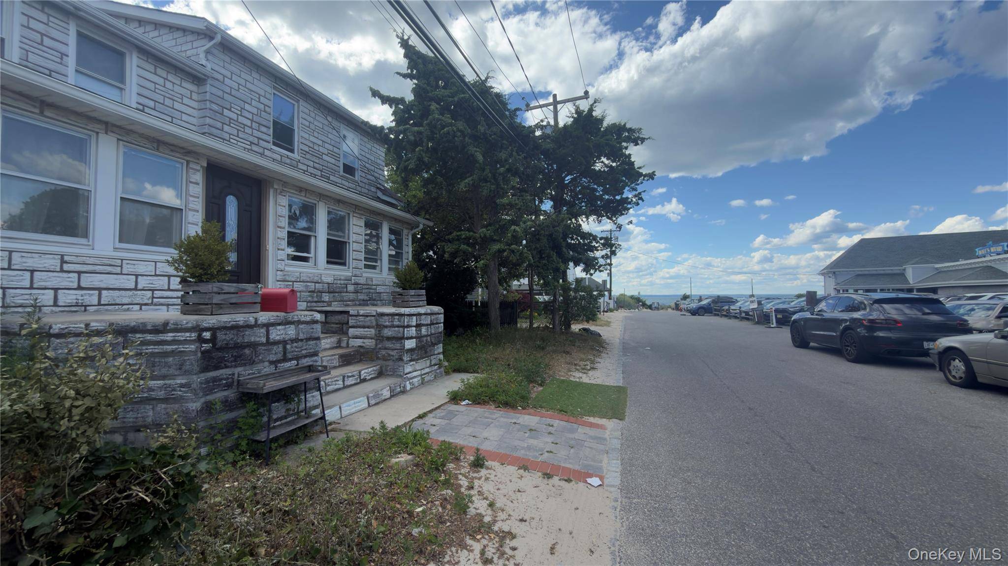10 Greenwich AVE #1, Bayville, NY 11709