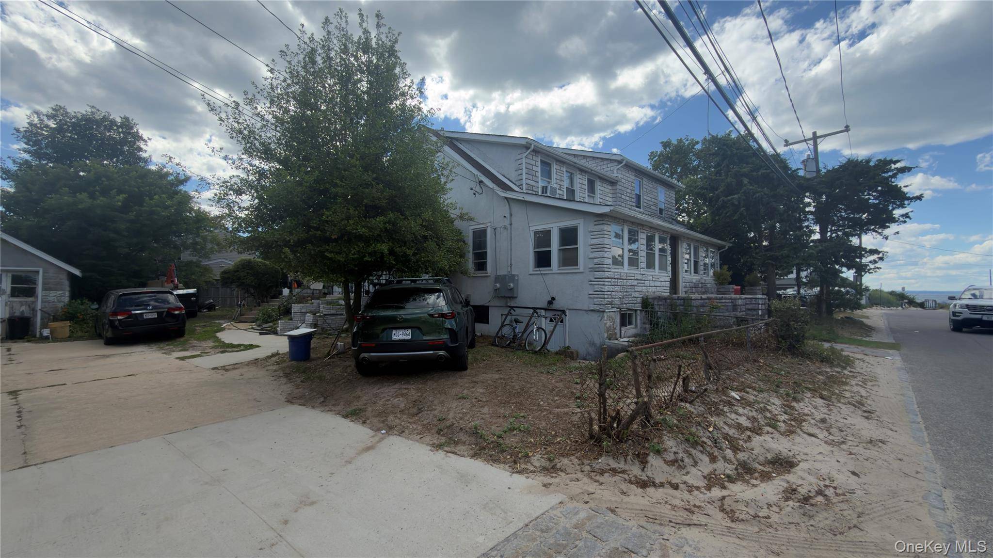10 Greenwich AVE #1, Bayville, NY 11709