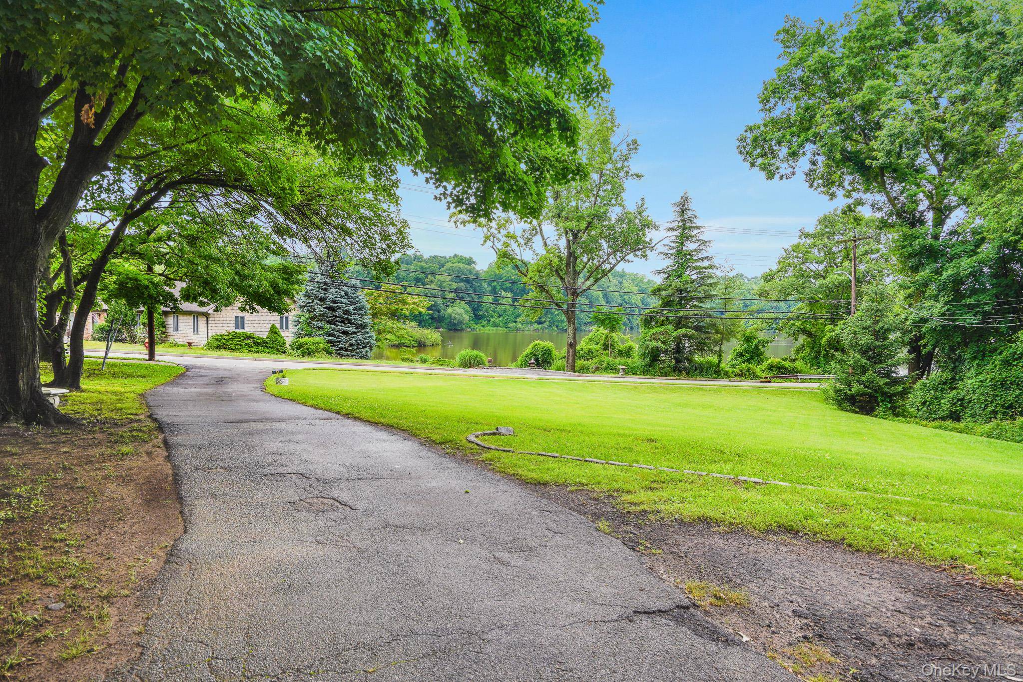 142 Westchester AVE, Buchanan, NY 10511