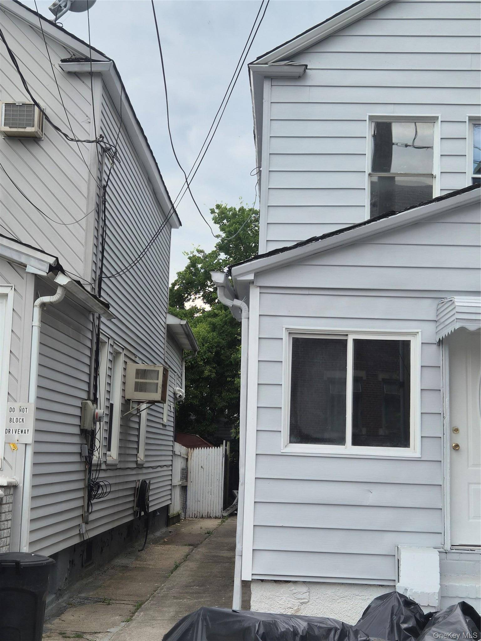 111-40 114th ST, South Ozone Park, NY 11420