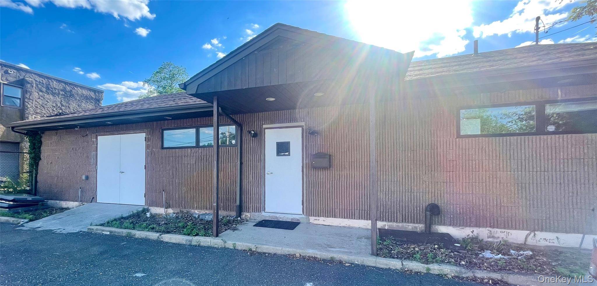 190 MARGARETTA AVE, Massapequa, NY 11758