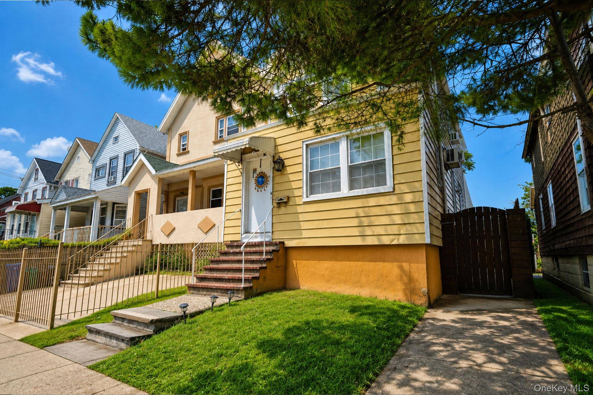 34 Simonson PL, Staten Island, NY 10302