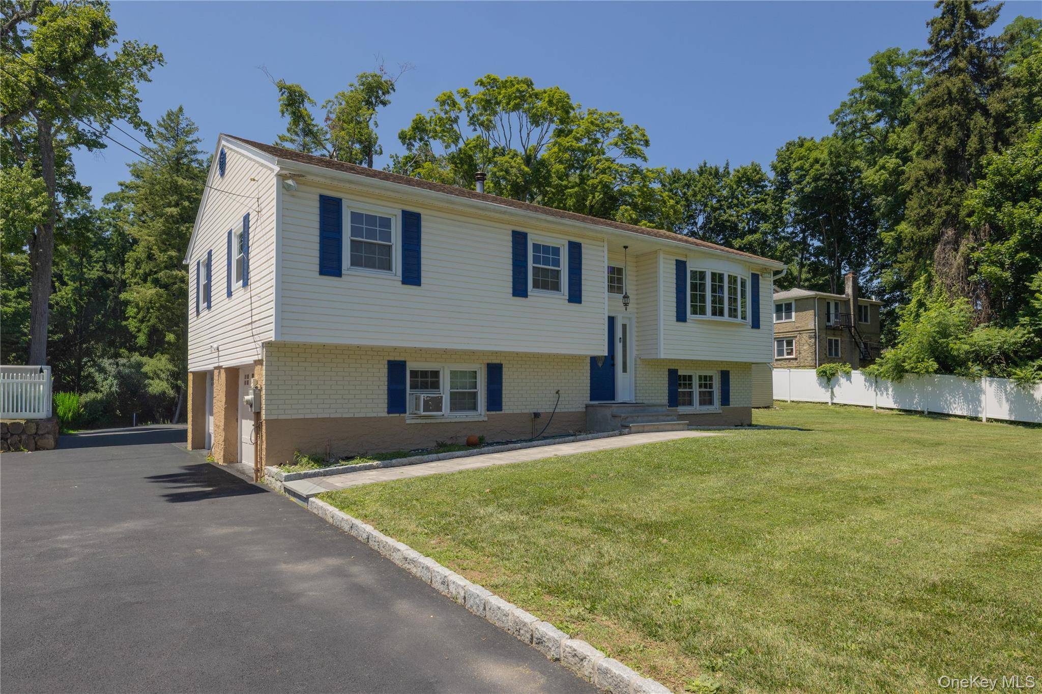 3709 Foothill ST, Mohegan Lake, NY 10547