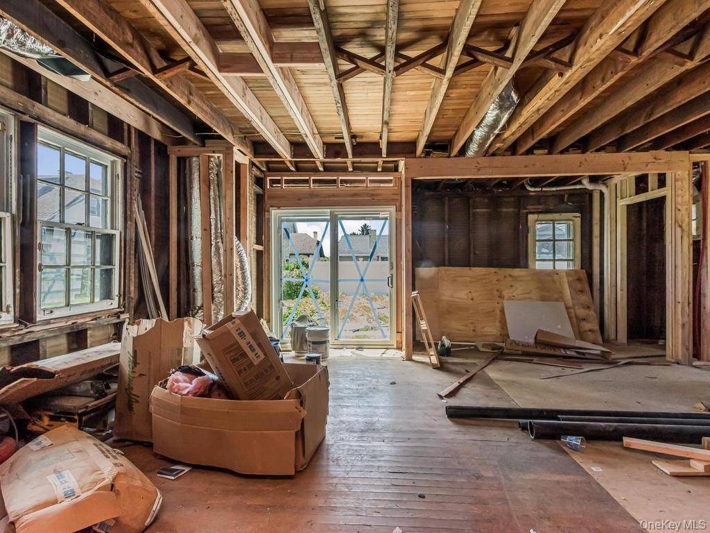 484 E 5th ST, Mount Vernon, NY 10553