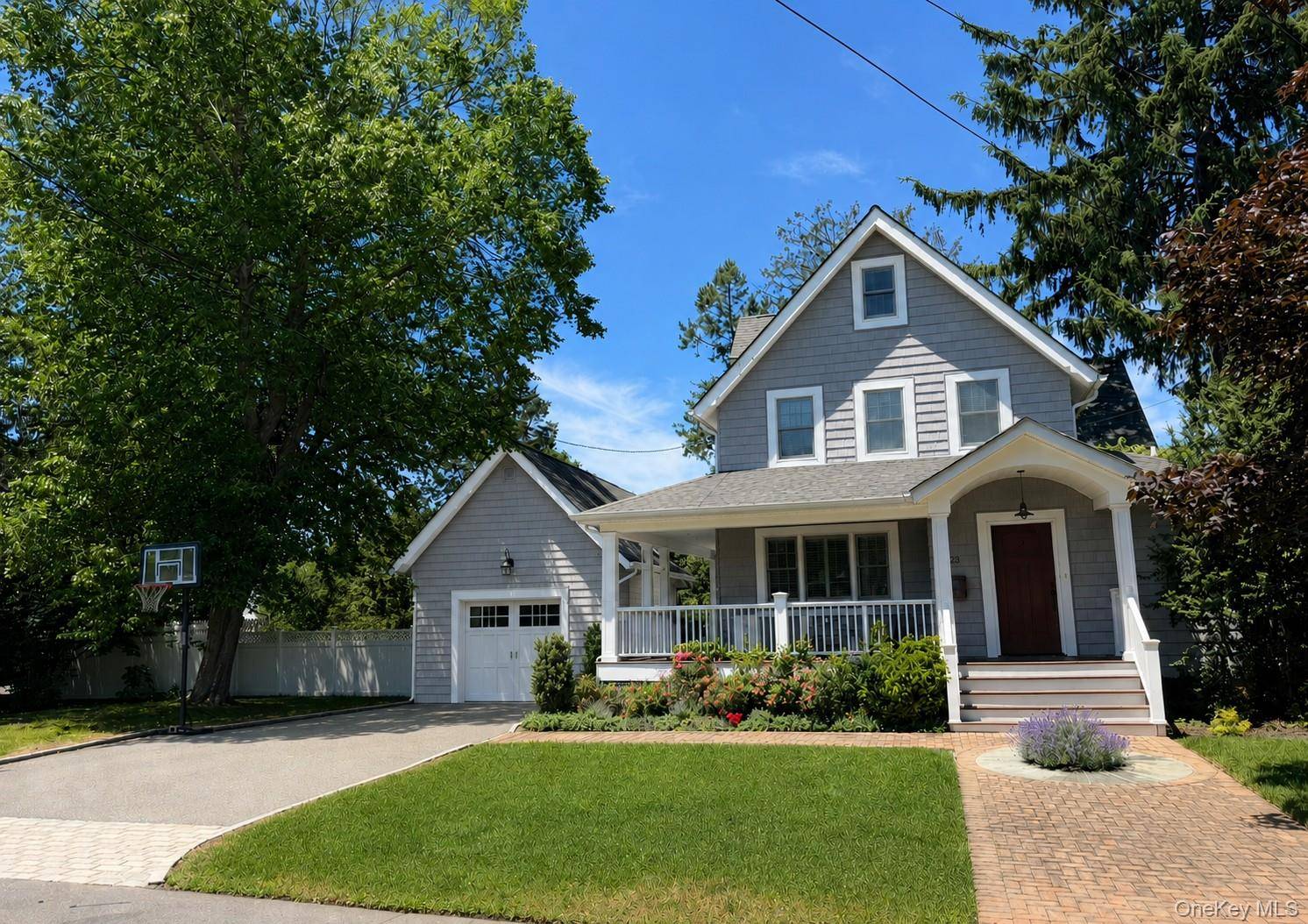 23 Annetta AVE, Northport, NY 11768