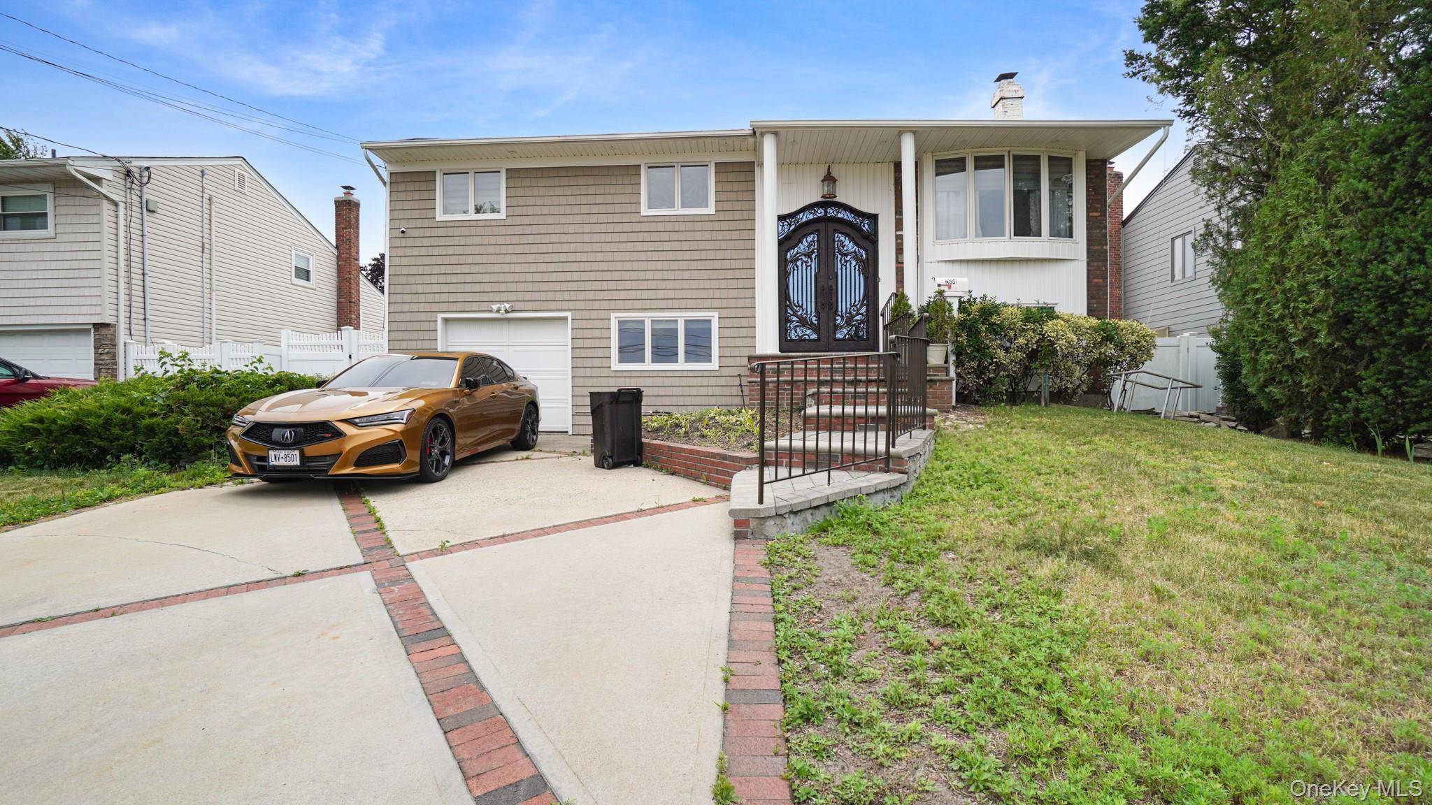 2694 Dorothy ST, Bellmore, NY 11710