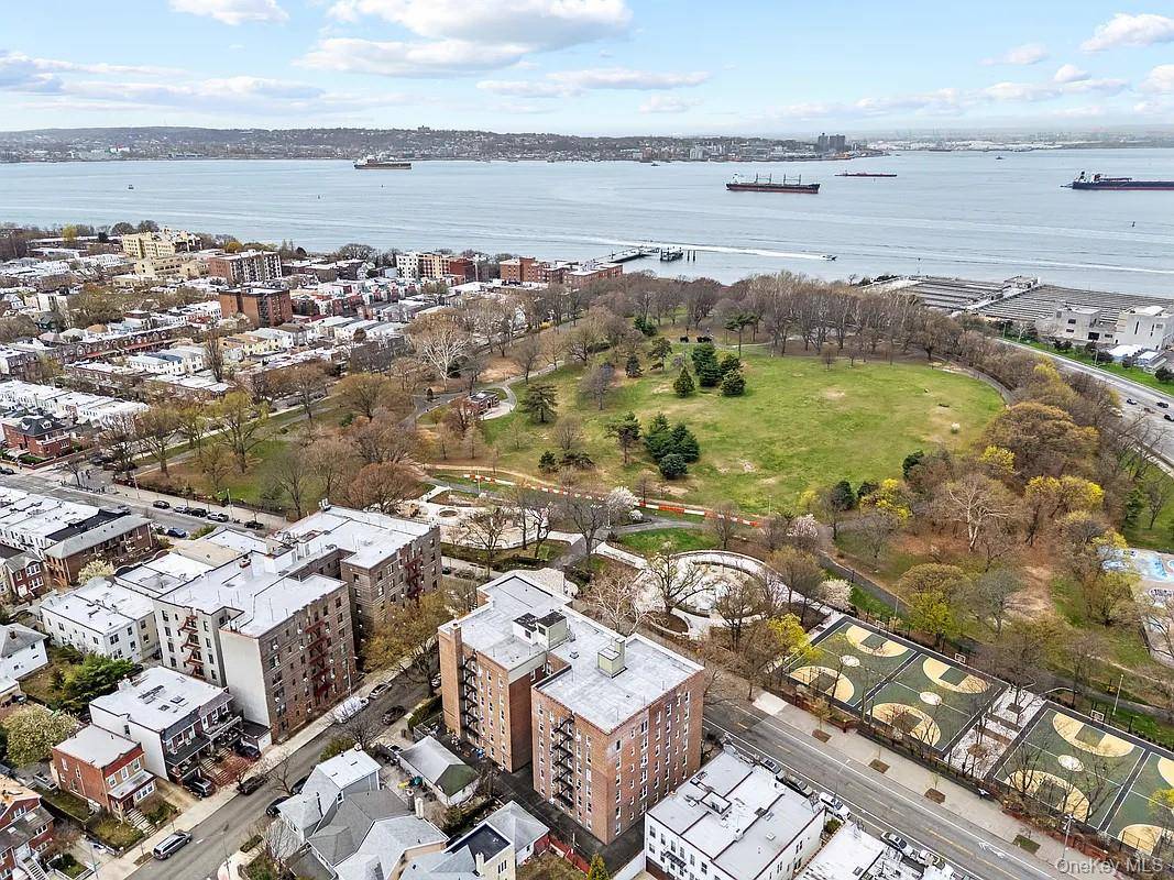 6665 Colonial RD #5D, Brooklyn, NY 11220