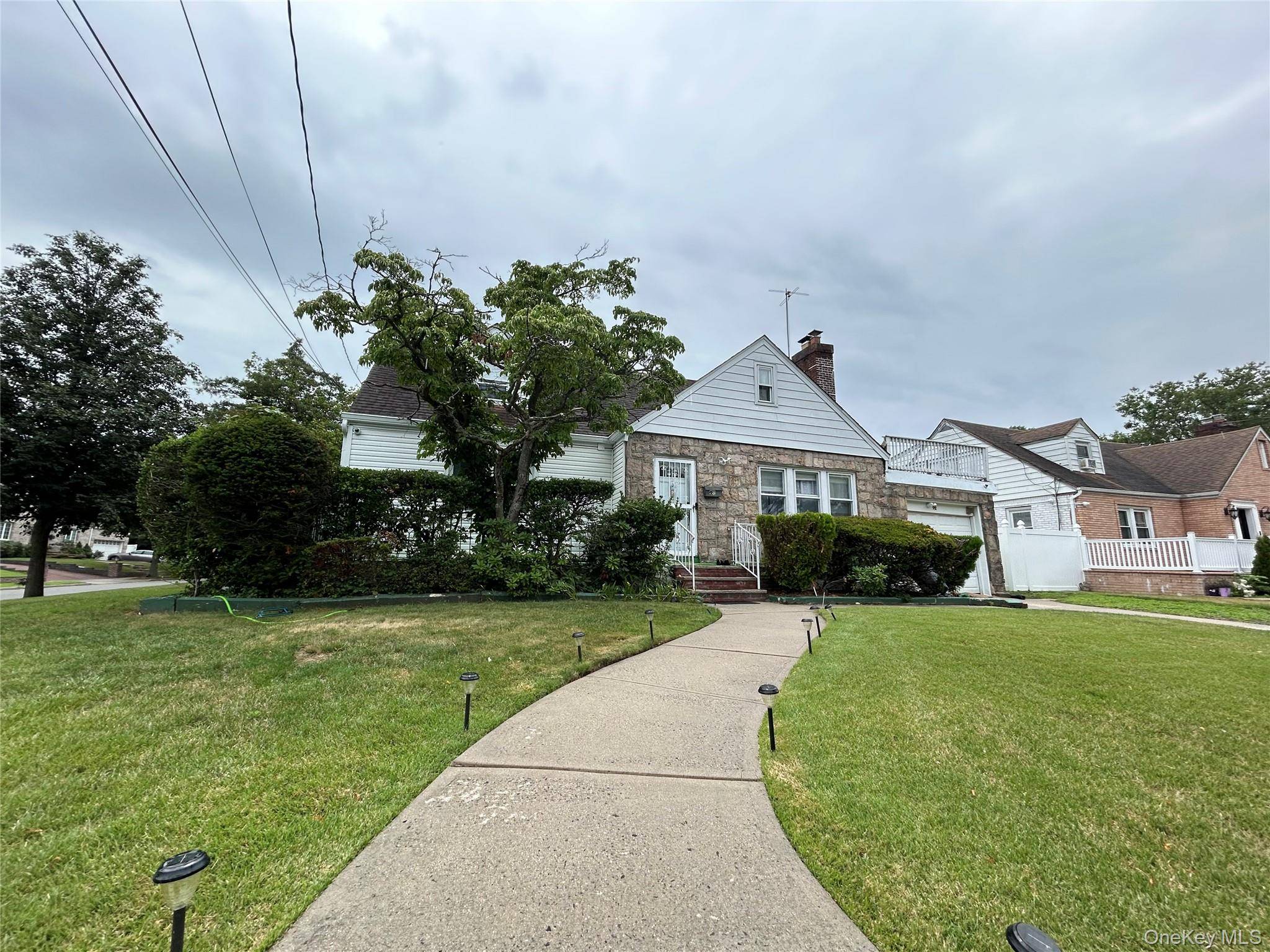 92 Melvin AVE, West Hempstead, NY 11552