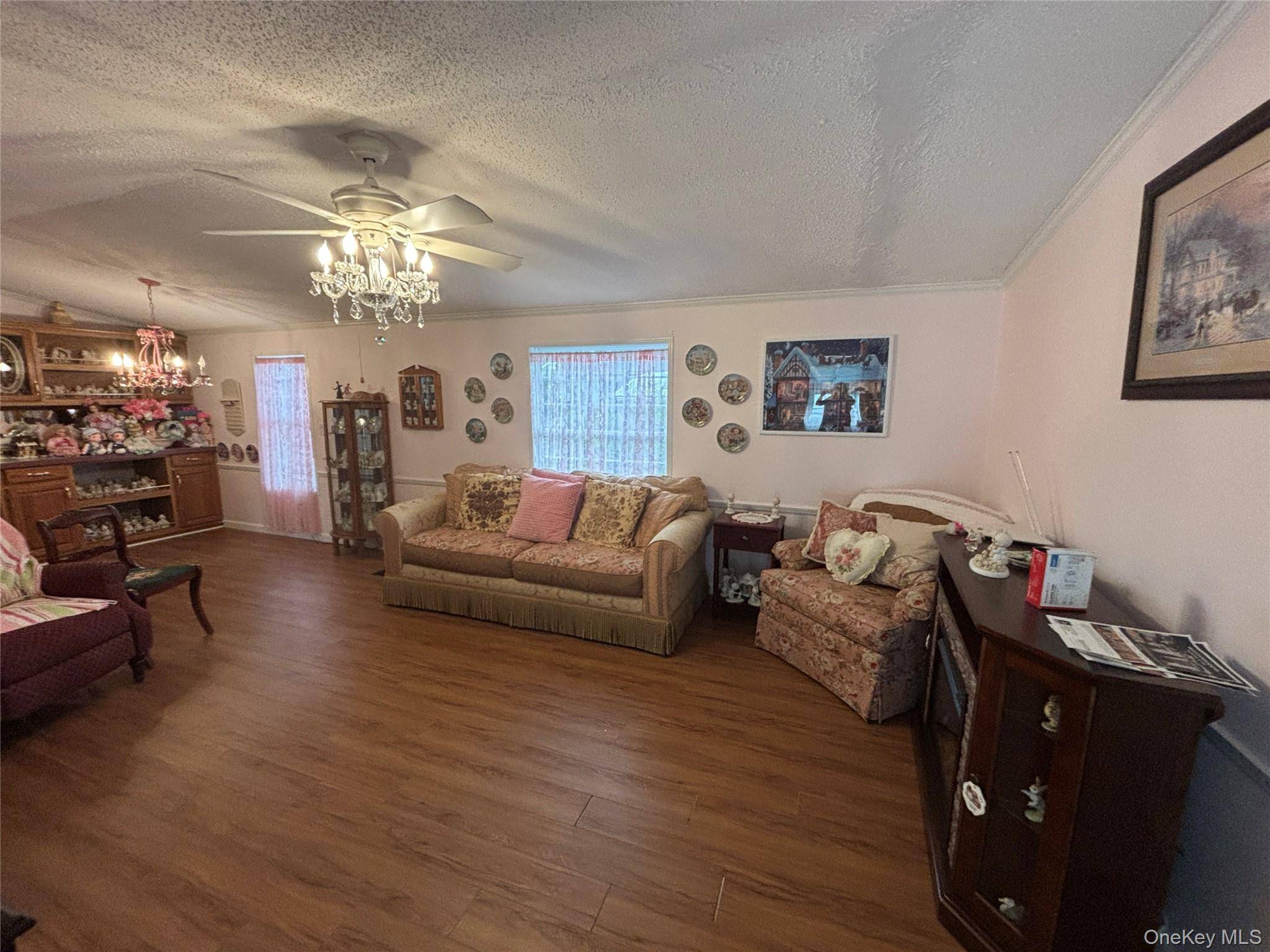 1661 Old Country RD #125, Riverhead, NY 11901