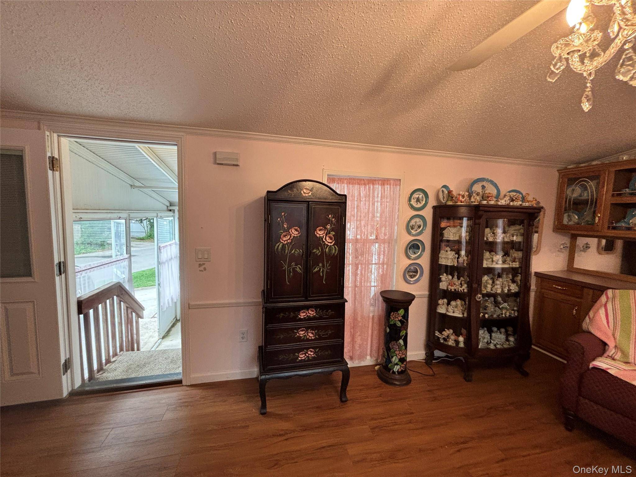 1661 Old Country RD #125, Riverhead, NY 11901