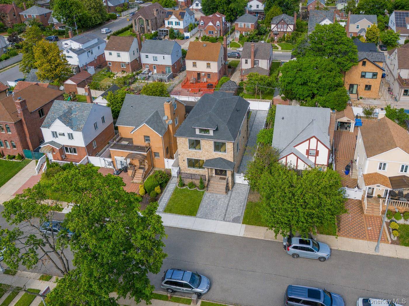 7619 173rd ST, Fresh Meadows, NY 11366