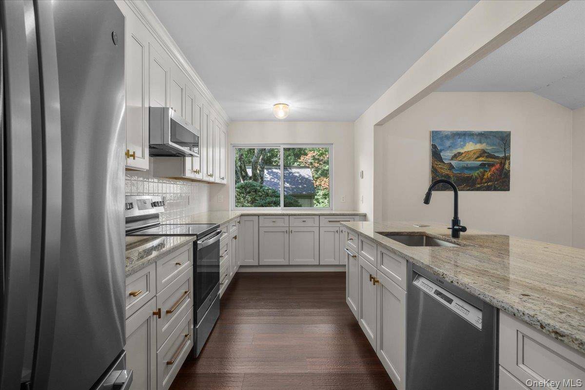156 Heritage HLS #A, Somers, NY 10589