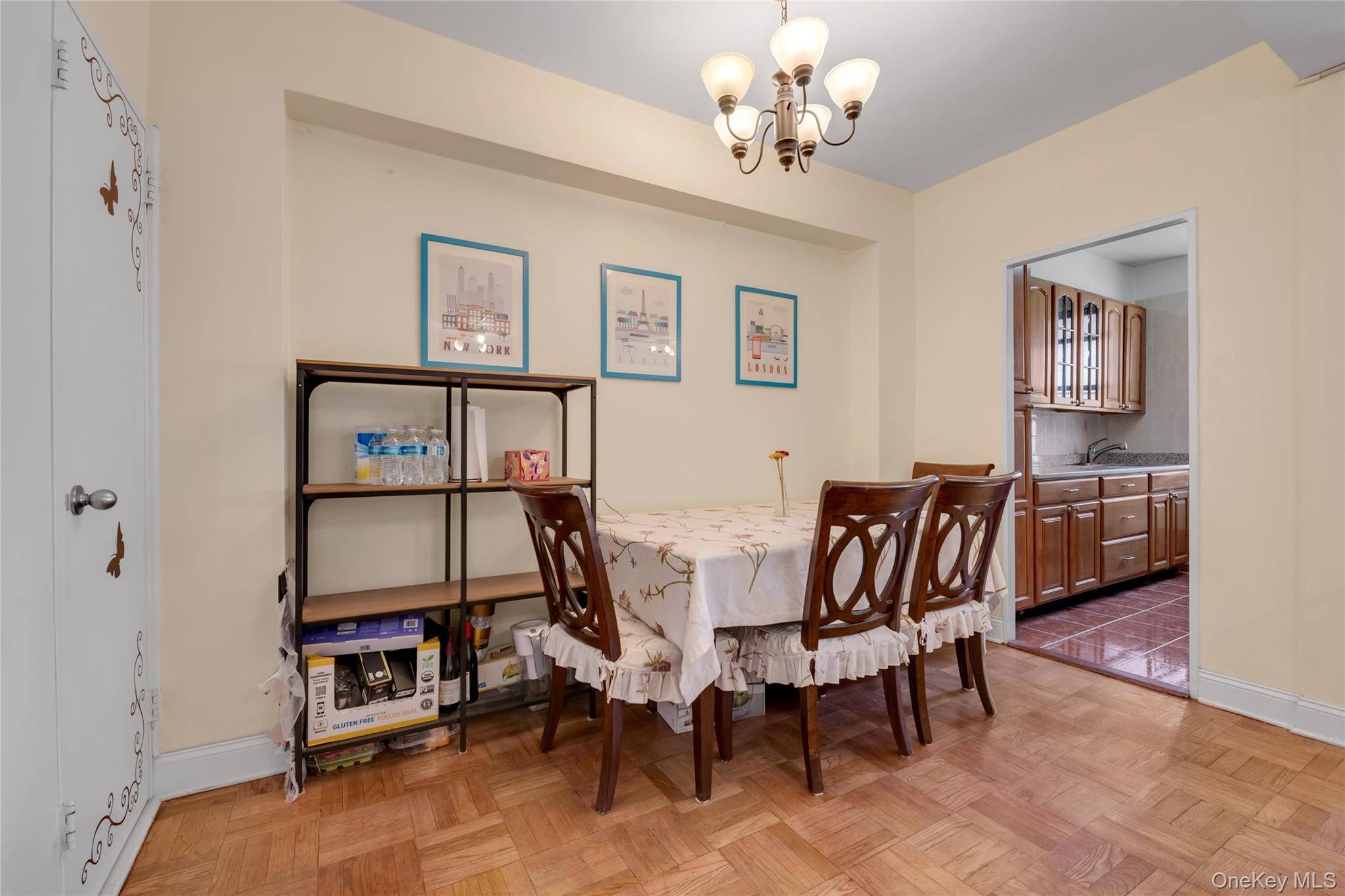 98-25 64th RD #6F, Rego Park, NY 11374