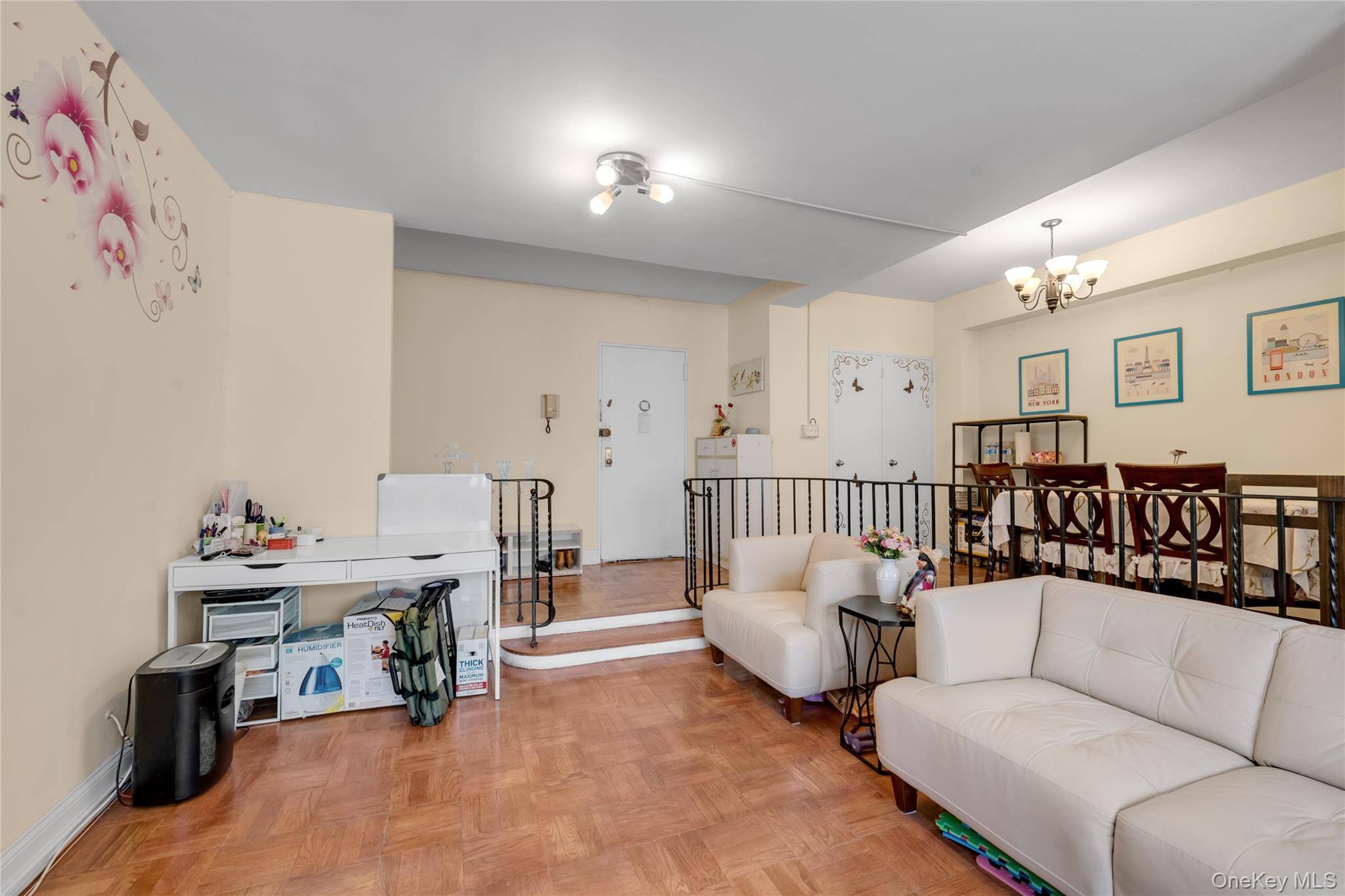 98-25 64th RD #6F, Rego Park, NY 11374