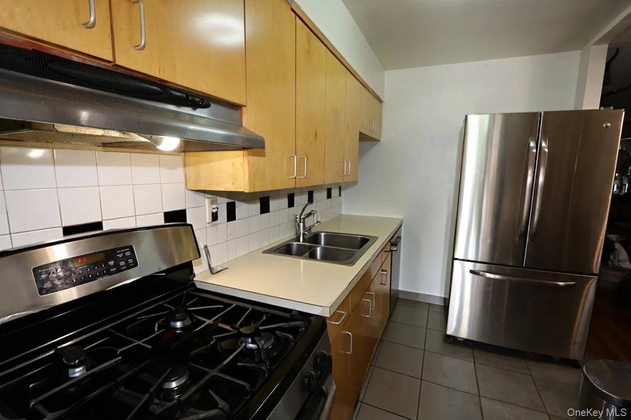 4108 Wilder AVE, Bronx, NY 10466