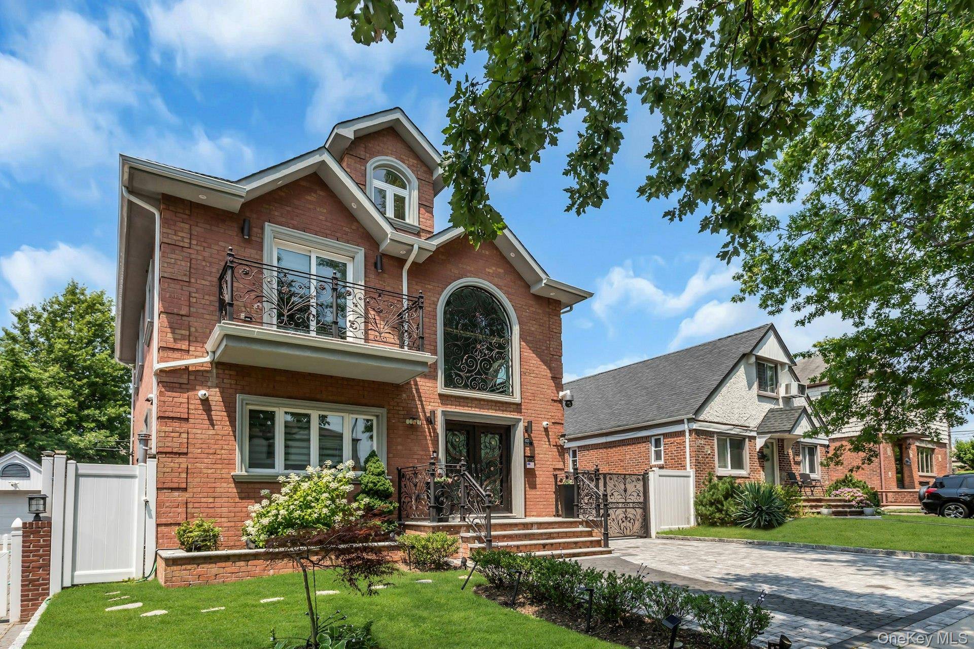 145-75 6th AVE, Whitestone, NY 11357