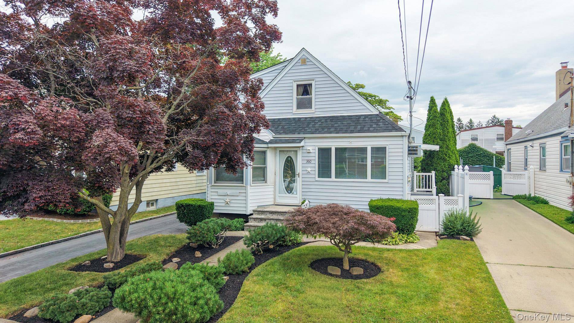 360 Grand AVE, West Hempstead, NY 11552