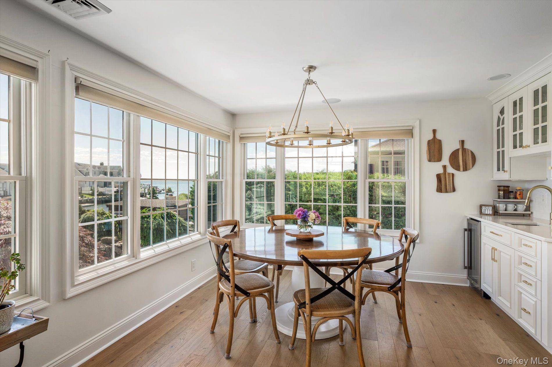 280 Bay DR, Massapequa, NY 11758