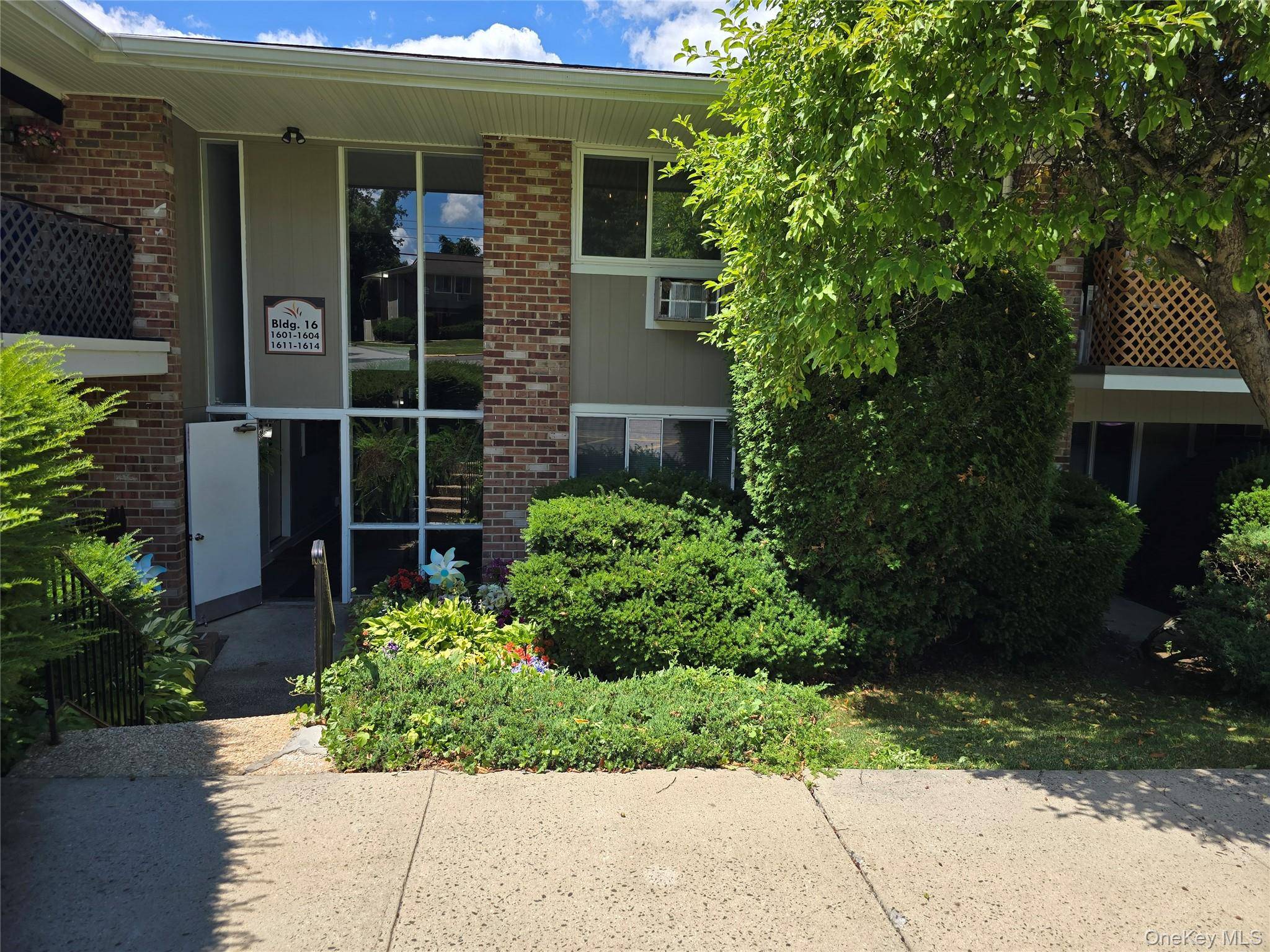 1613 Old Country RD, Elmsford, NY 10523