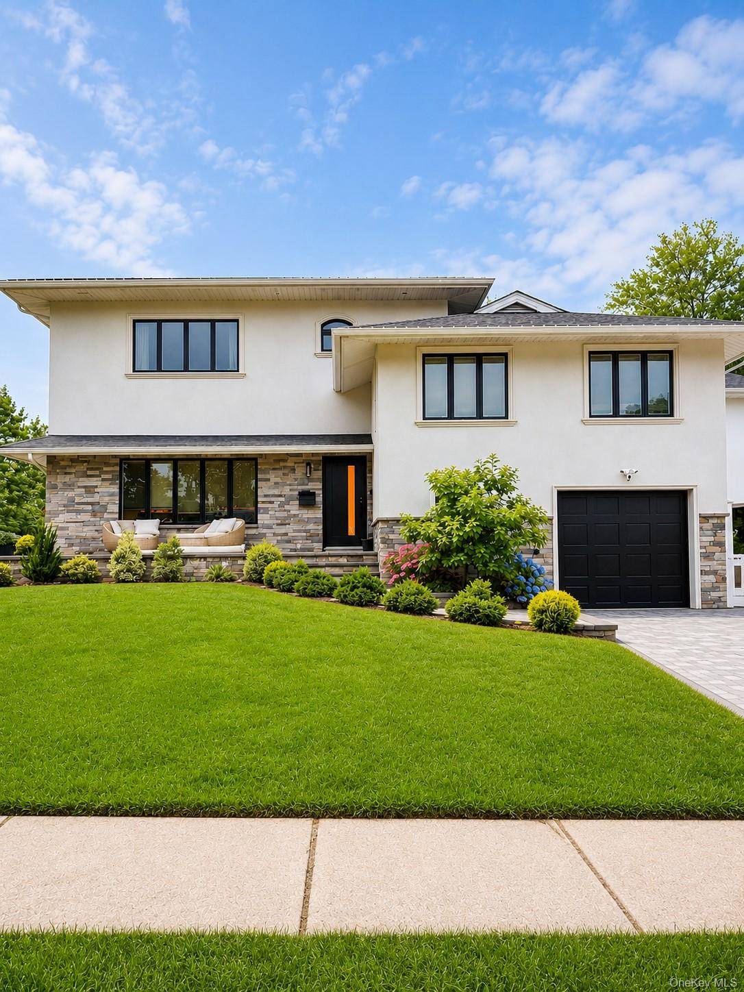1396 Stephen Marc LN, East Meadow, NY 11554