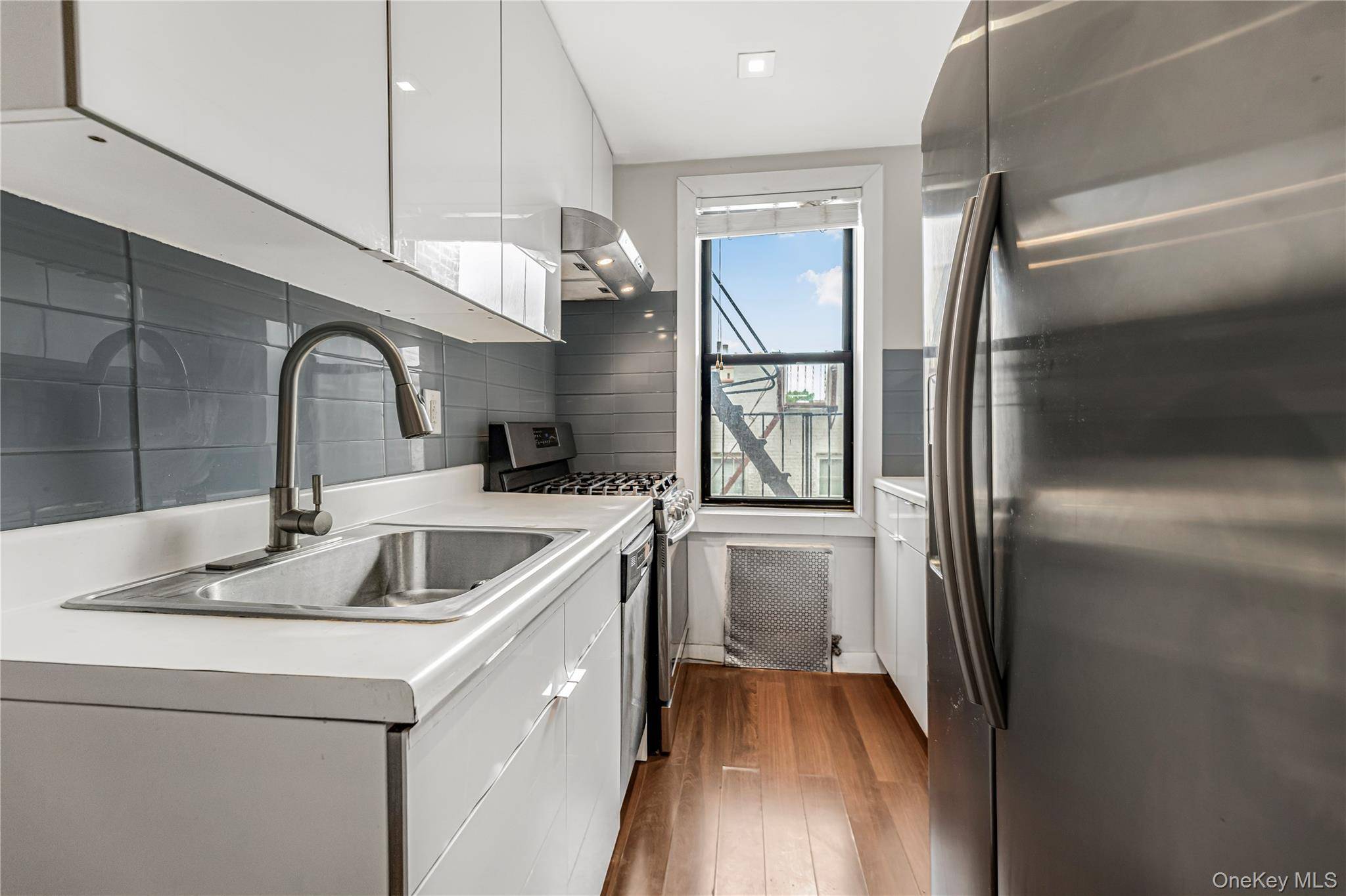 77 Bronx River RD #5H, Yonkers, NY 10704