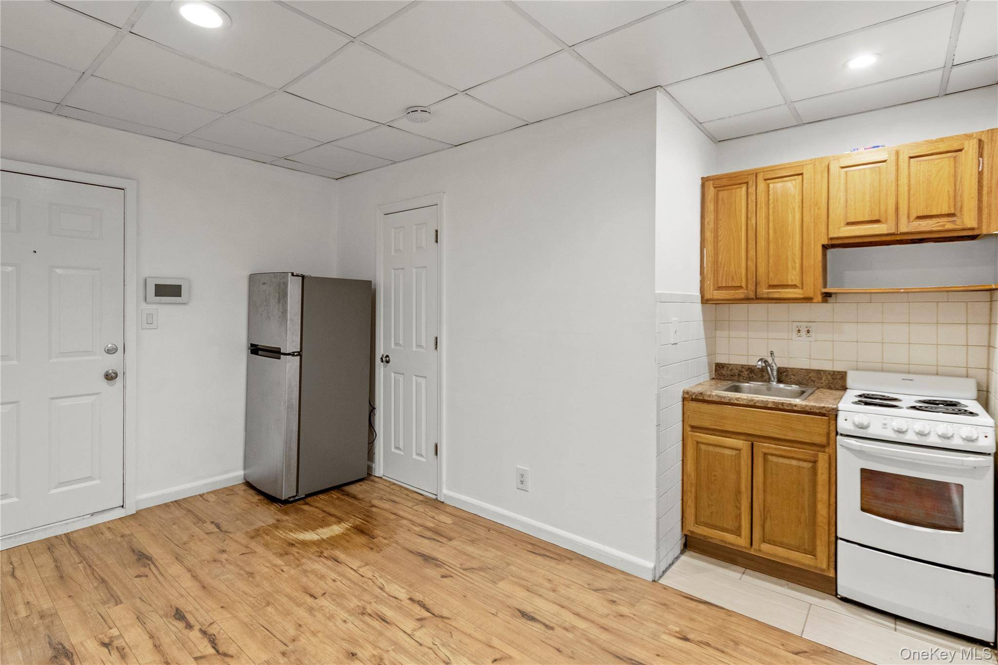 14 Bayville AVE #4, Bayville, NY 11709