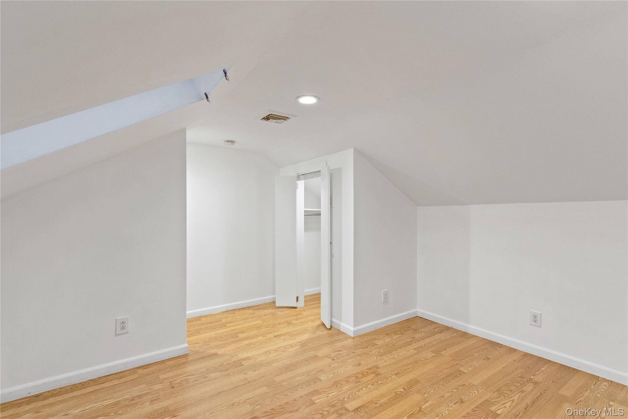 14 Bayville AVE #4, Bayville, NY 11709