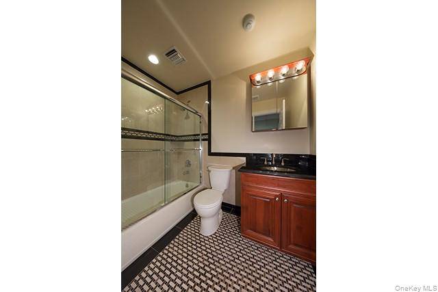 5000 Townhouse DR #1505, Coram, NY 11727