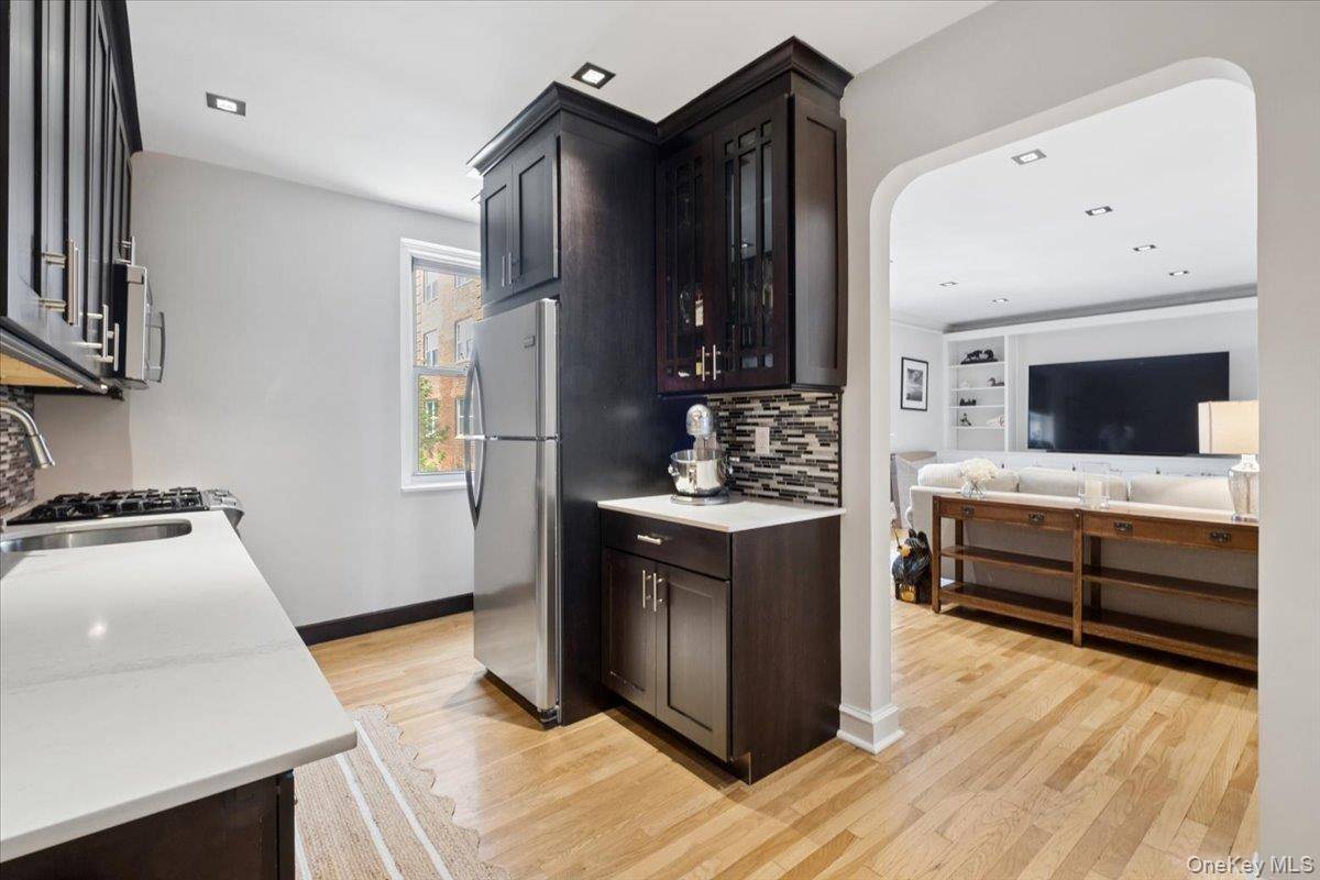 90 Bryant AVE #2B- Dorset, White Plains, NY 10605