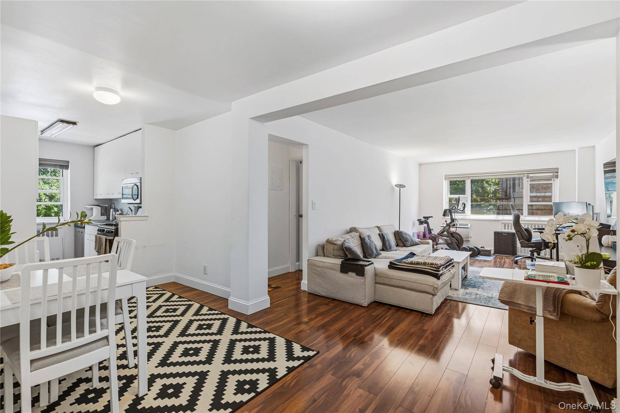 111 E Hartsdale AVE #3F, Hartsdale, NY 10530