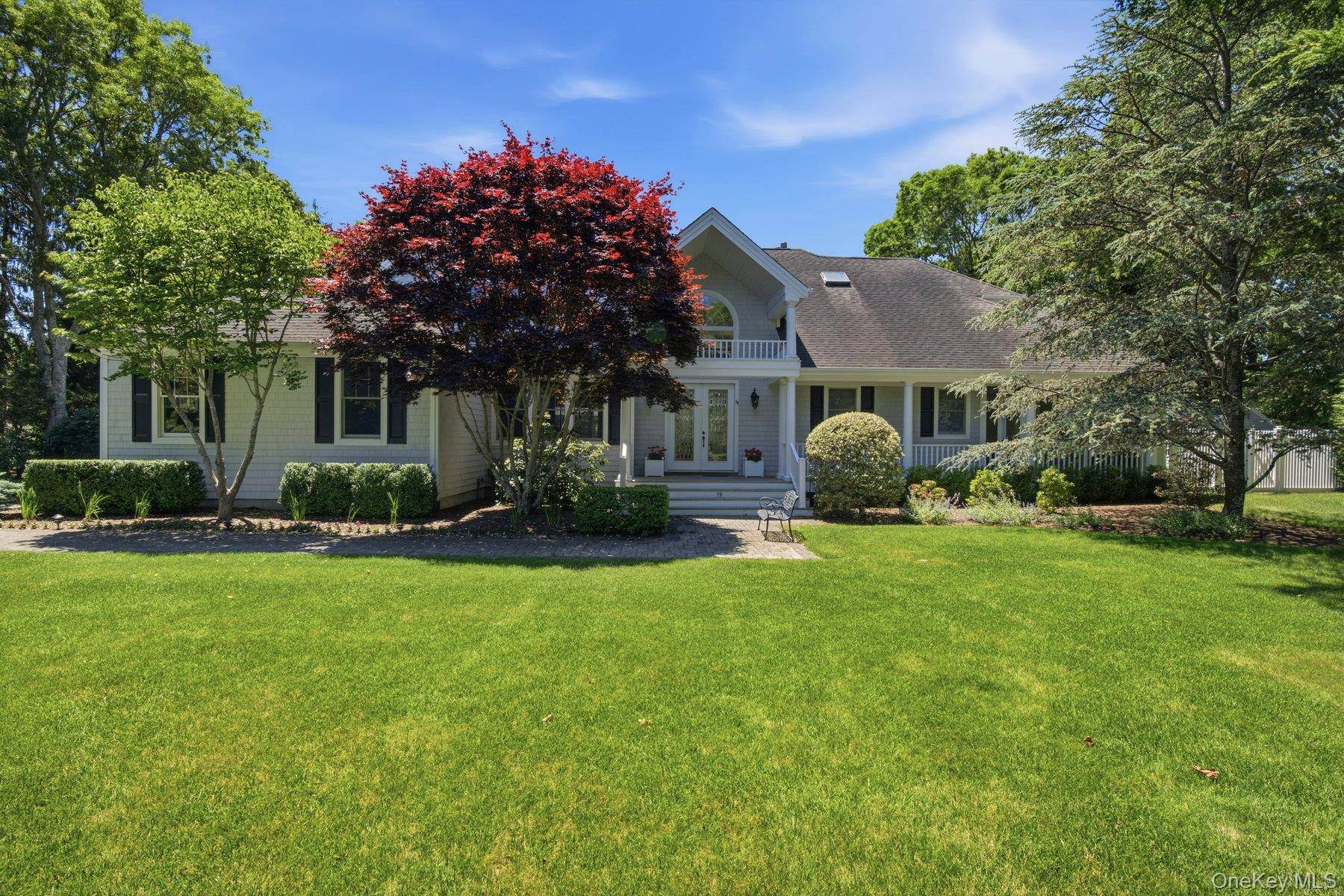 19 Cedarfield LN, Westhampton, NY 11977