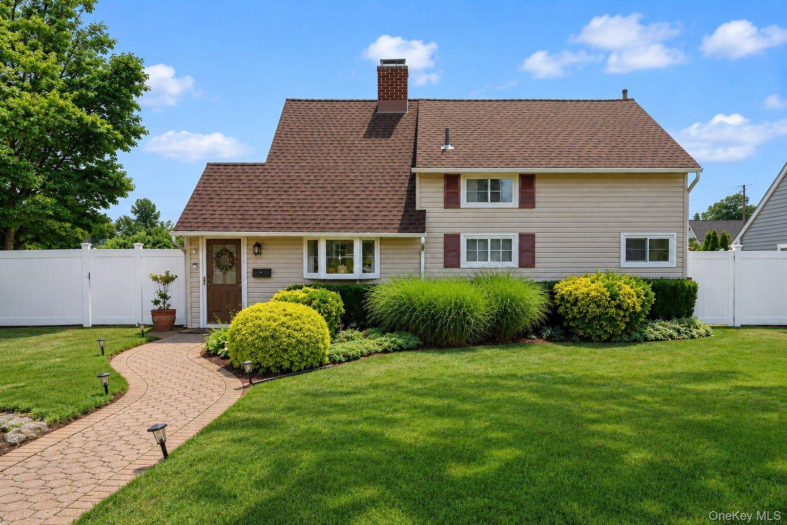 164 Bloomingdale RD, Levittown, NY 11756