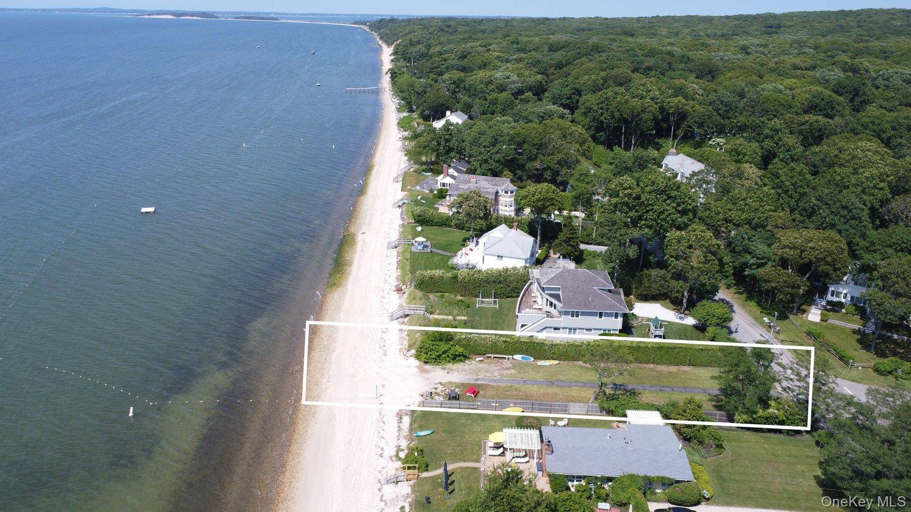 18 Bay View RD, Southampton, NY 11968
